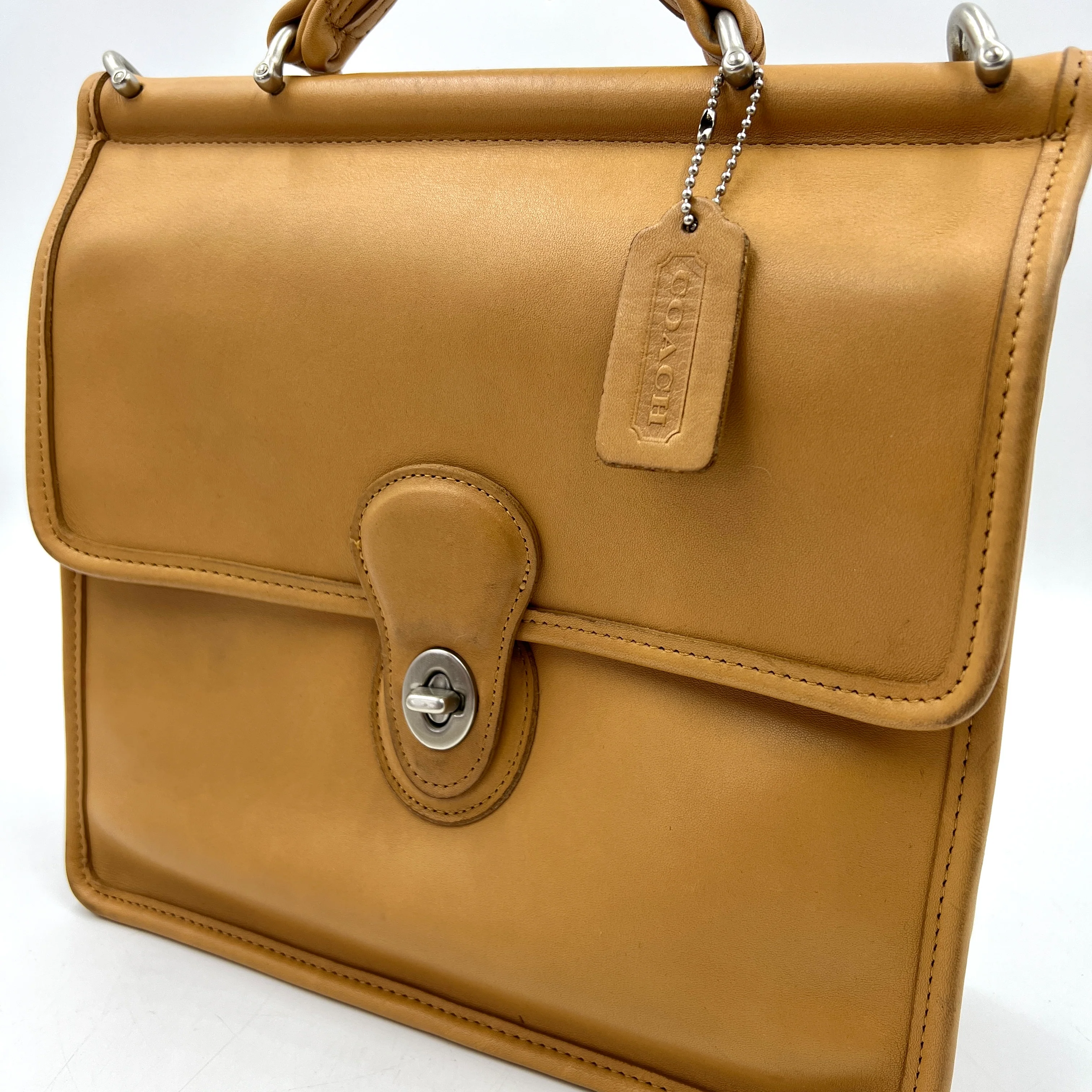 90s/00s Willis Camel Satchel Crossbody Light Academia By Coach - Image 3