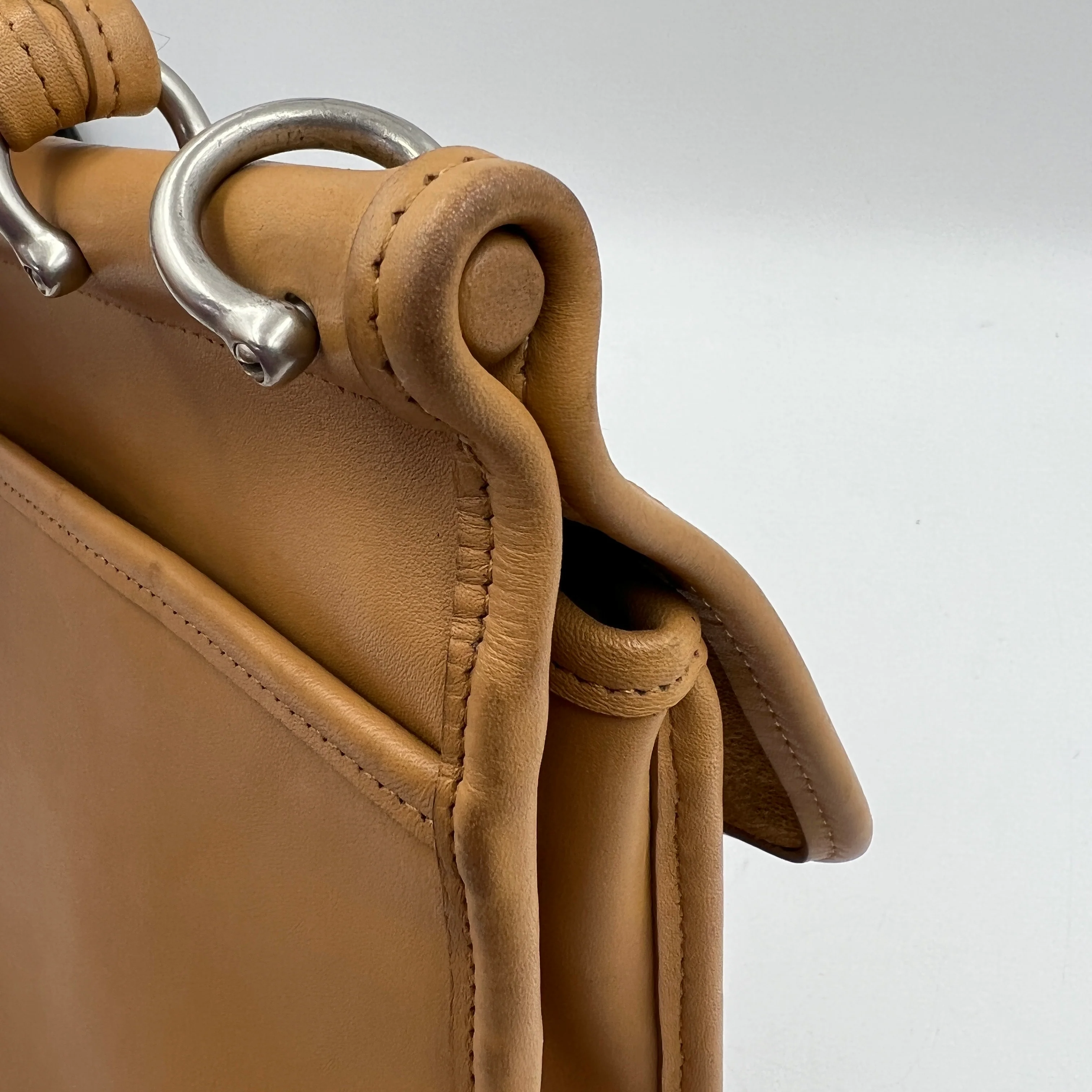 90s/00s Willis Camel Satchel Crossbody Light Academia By Coach - Image 8