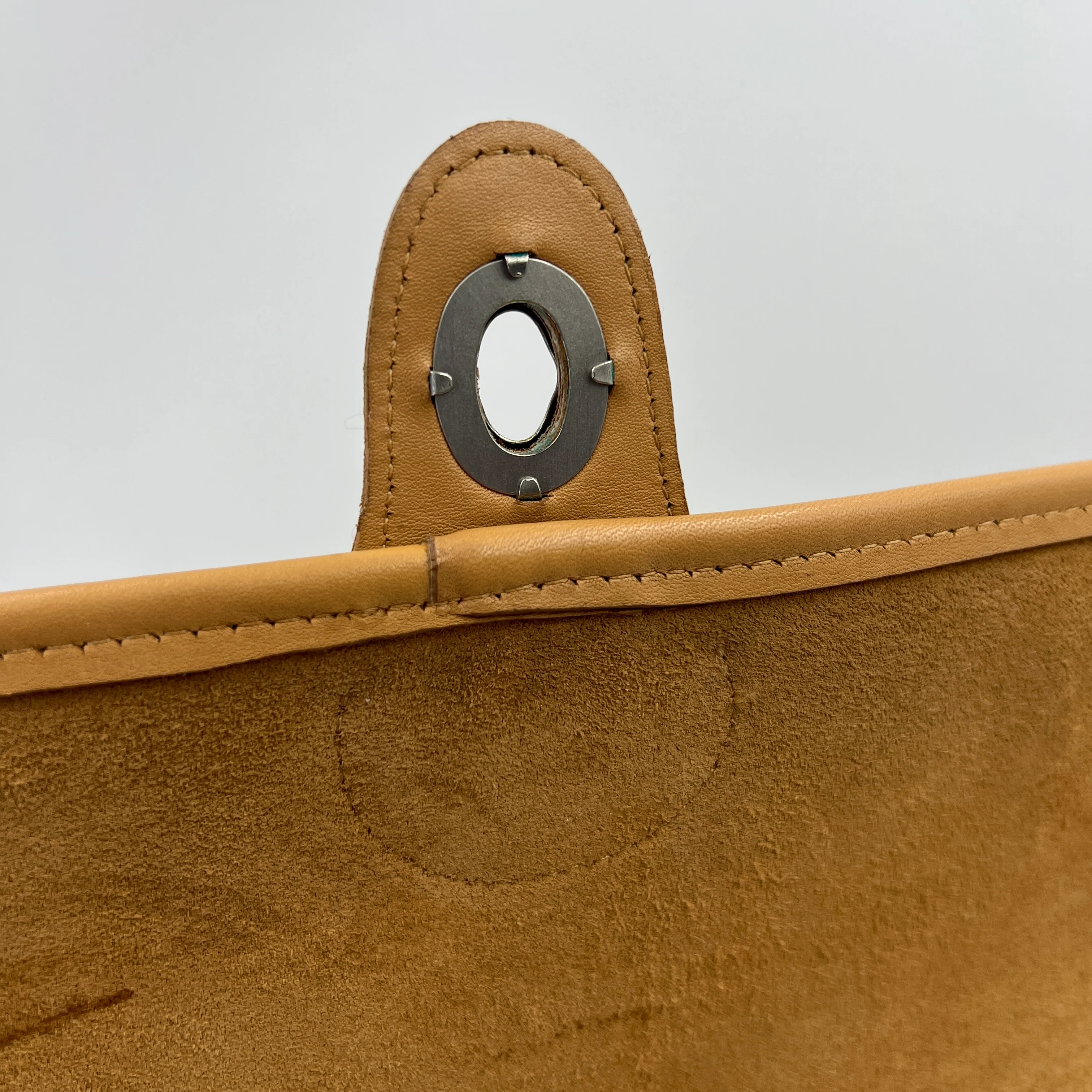90s/00s Willis Camel Satchel Crossbody Light Academia By Coach - Image 9