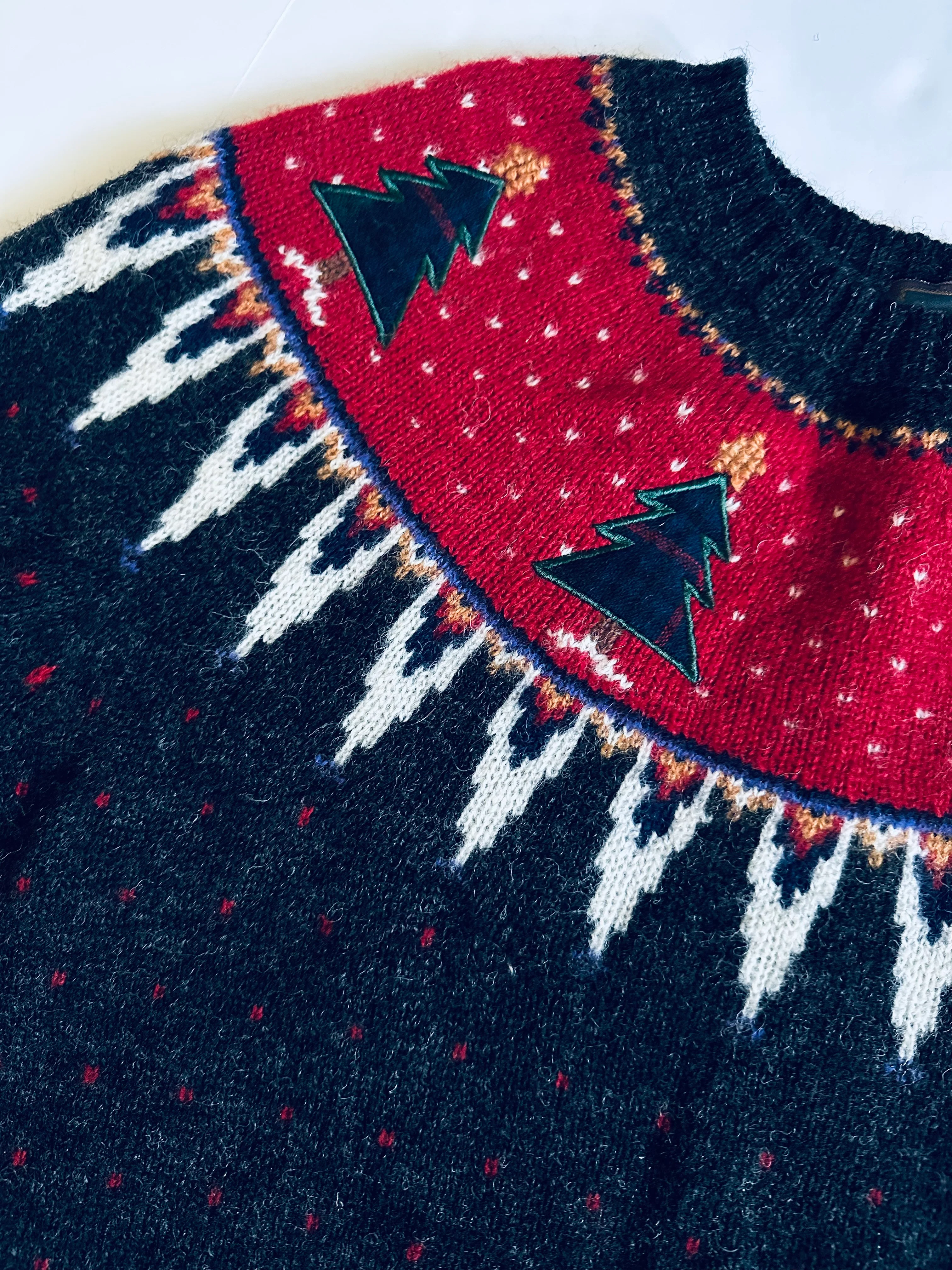 90s/00s Wool Fair Isle Christmas Tree Embroidered Sweater By Woolrich - Image 6
