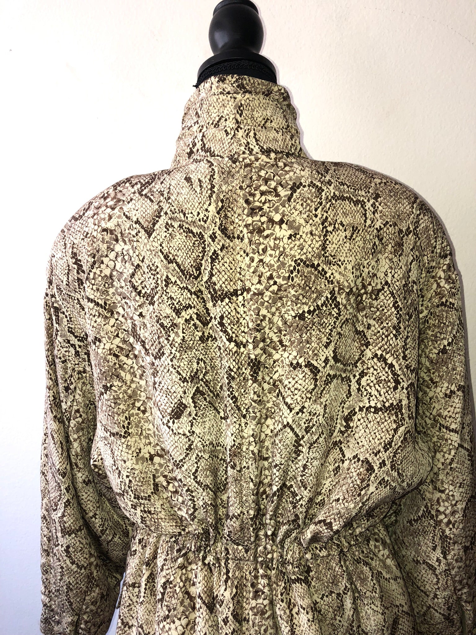 90s 100% Silk Snake Print Puffy Jacket / Anorak By Regina Porter - Image 4