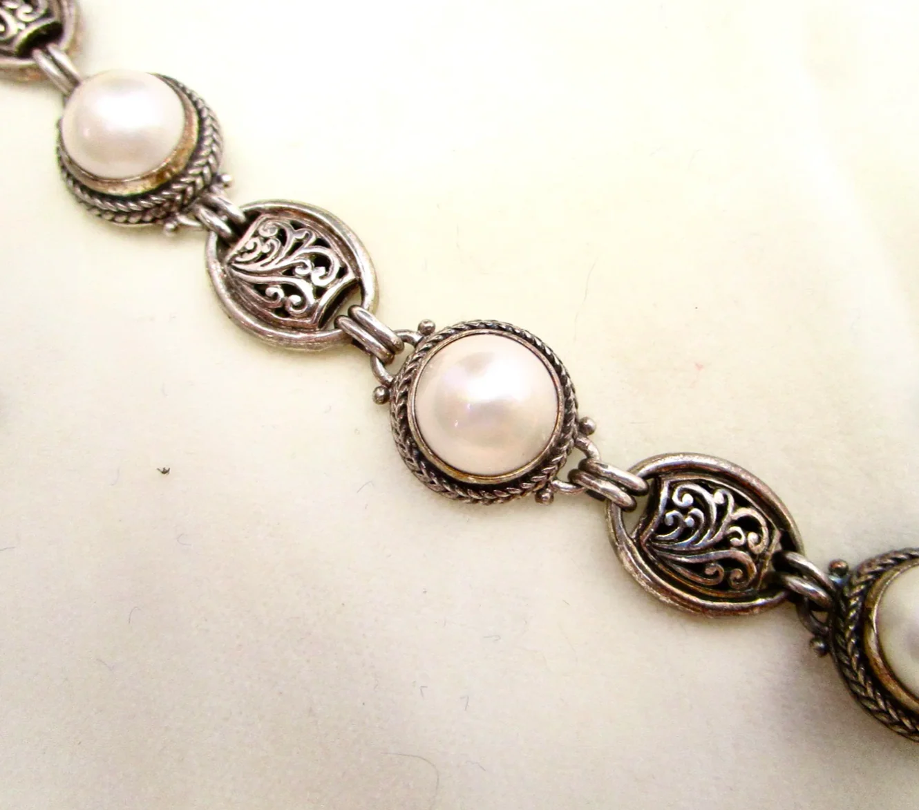 90s Balinese Link Bracelet With Three Mabe Pearls By Sarda - Image 5