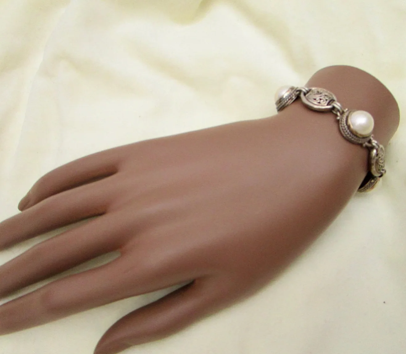 90s Balinese Link Bracelet With Three Mabe Pearls By Sarda - Image 9
