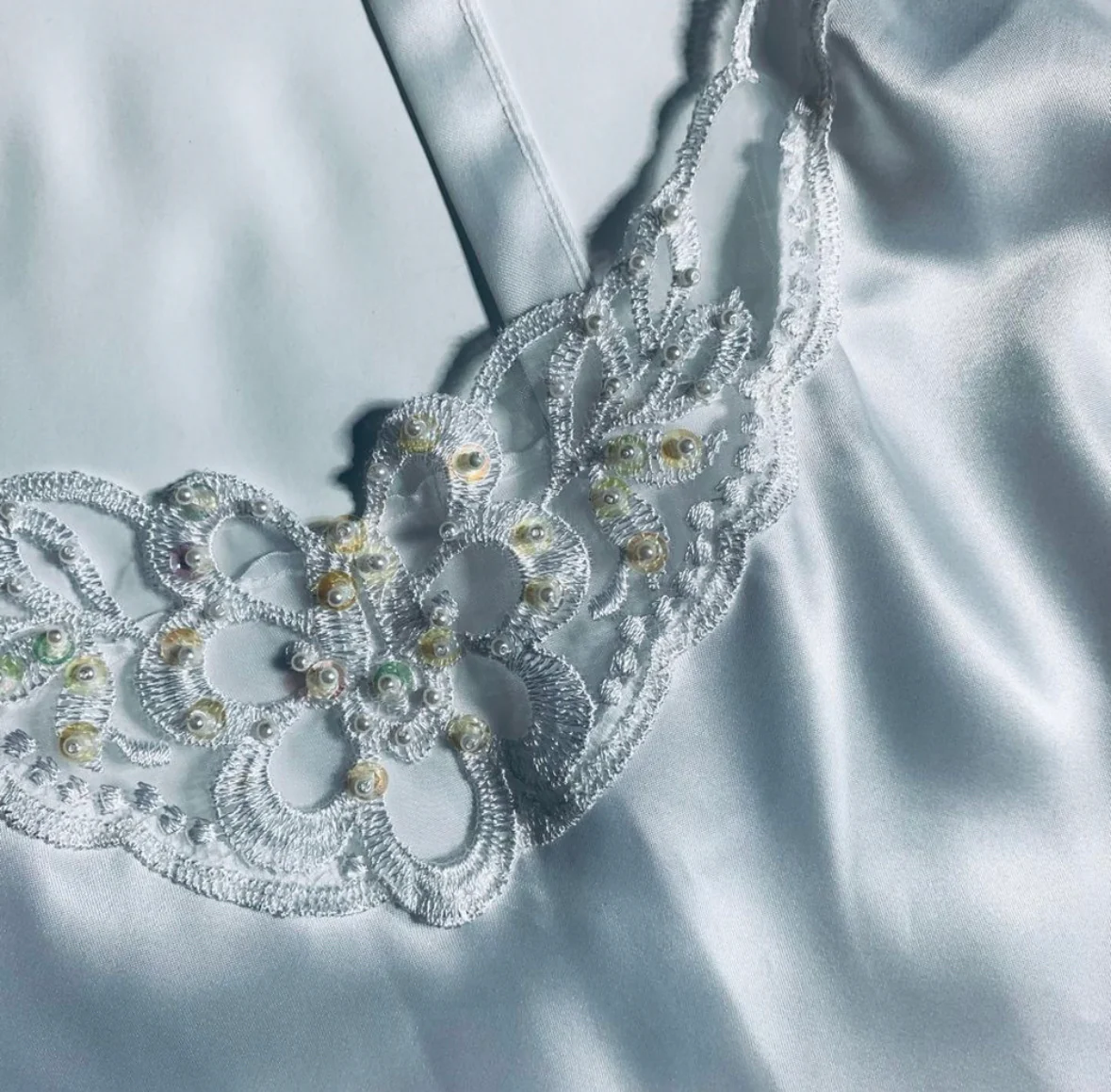 90s Beaded/sequin Embroidered White Camisole Tank By Body Chic - Image 9