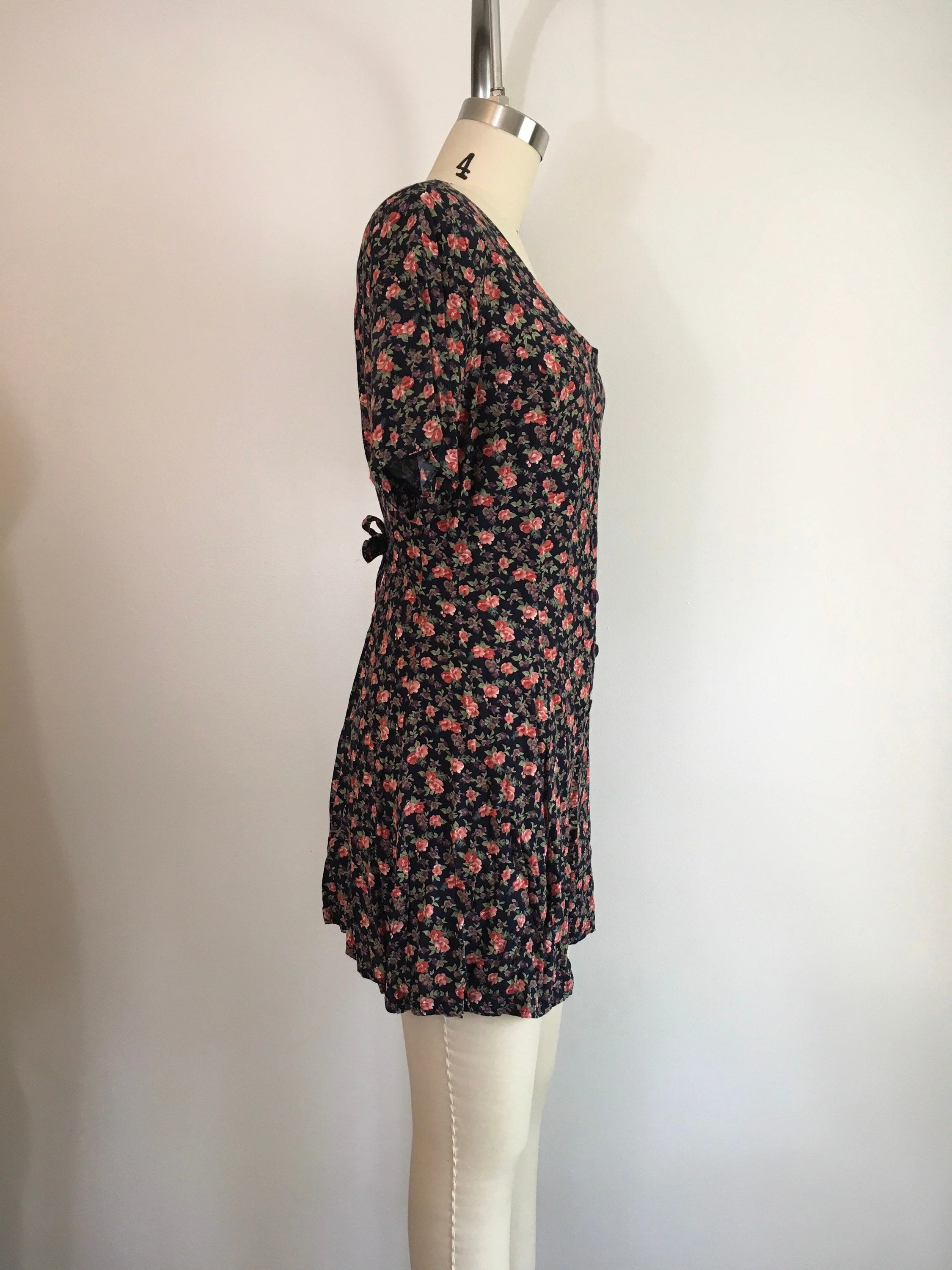 90's Black and Red Floral Half Button Up Romper by Compagnie Internationale Express - Image 3