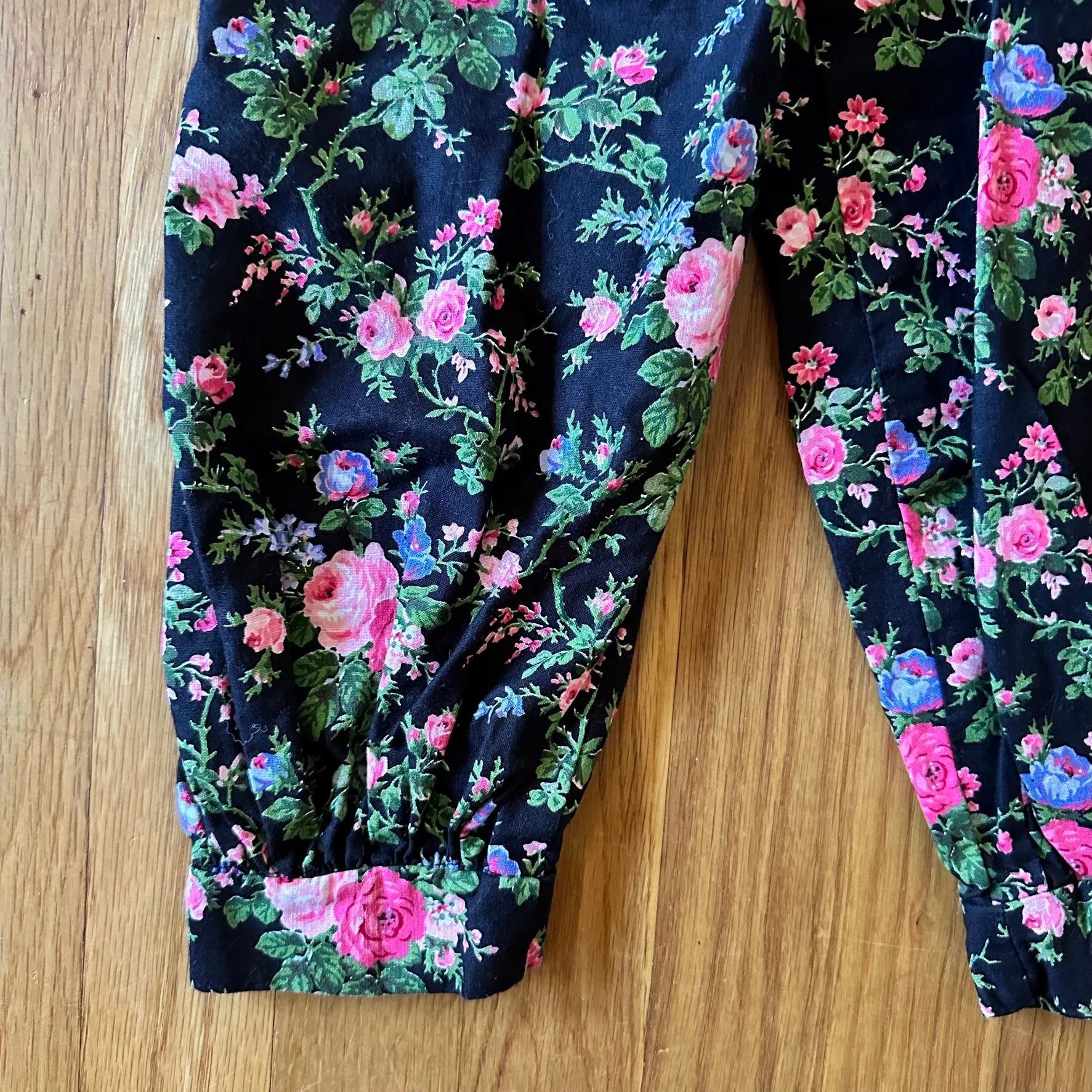 90s Black Pink And Blue Floral Collared Jumpsuit - Image 5