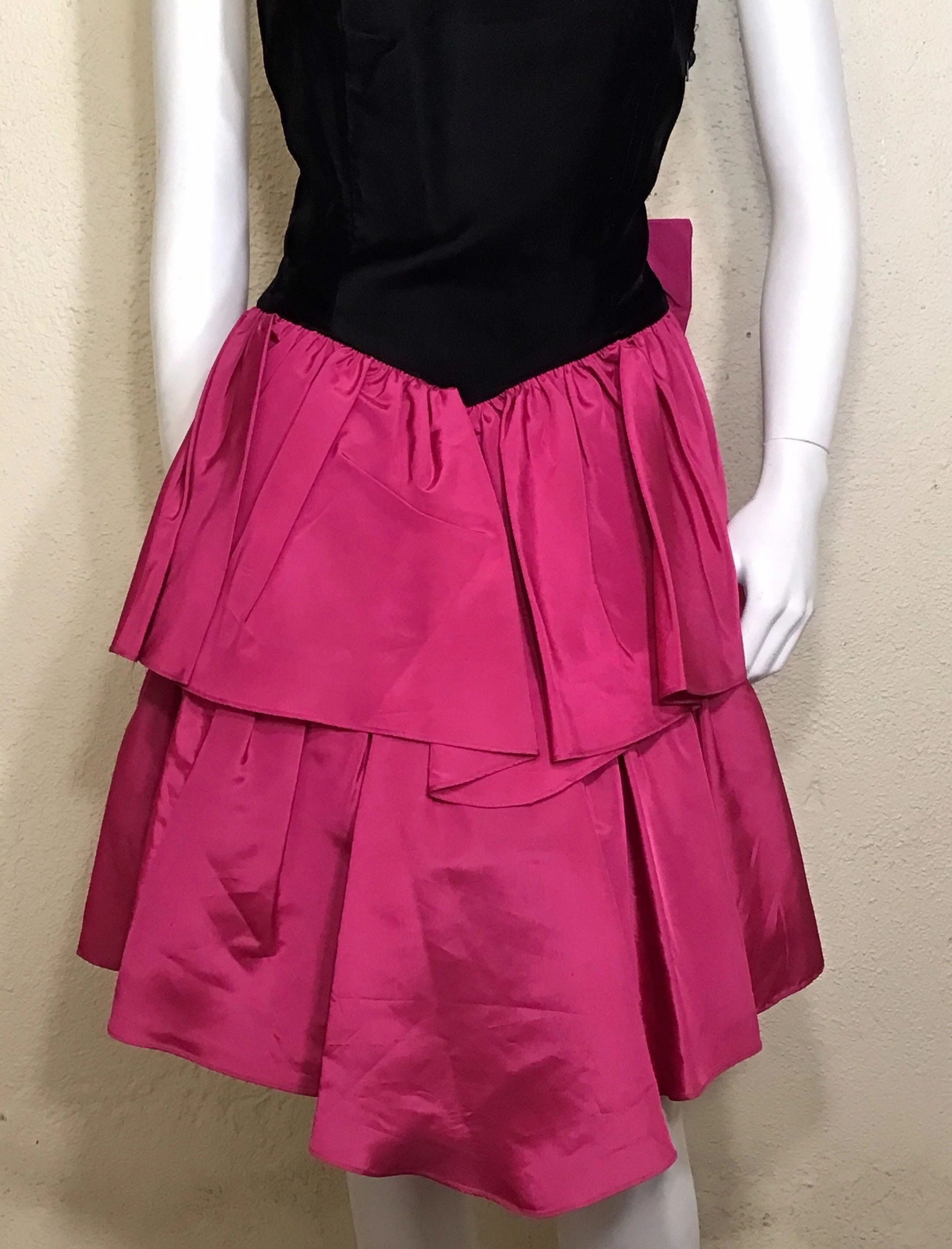 90s Black Velvet Pink Ruffled Cutout Back Mini Dress By Gunne Sax by Jessic Mcclintock - Image 7