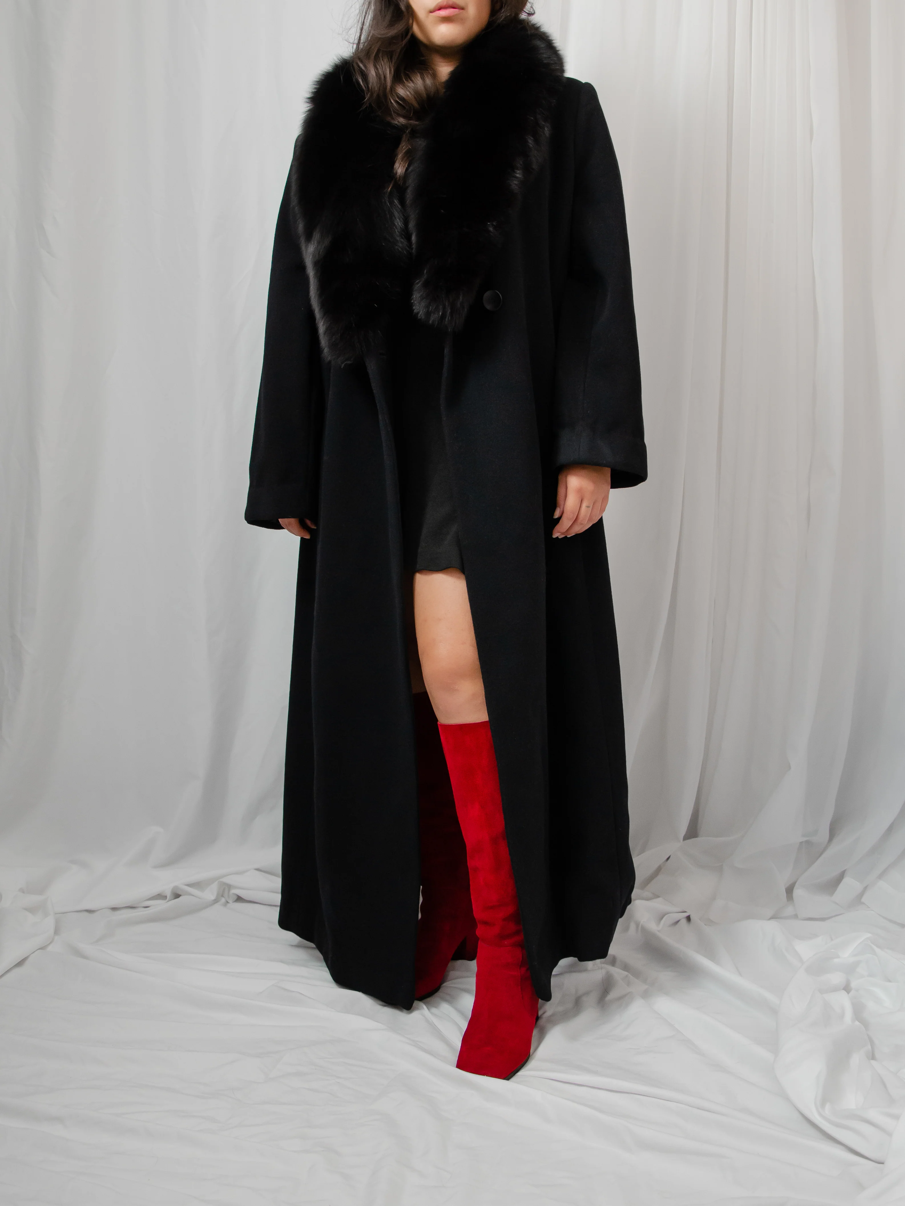 90s Black Wool Coat With Blue Fox Collar - Image 4