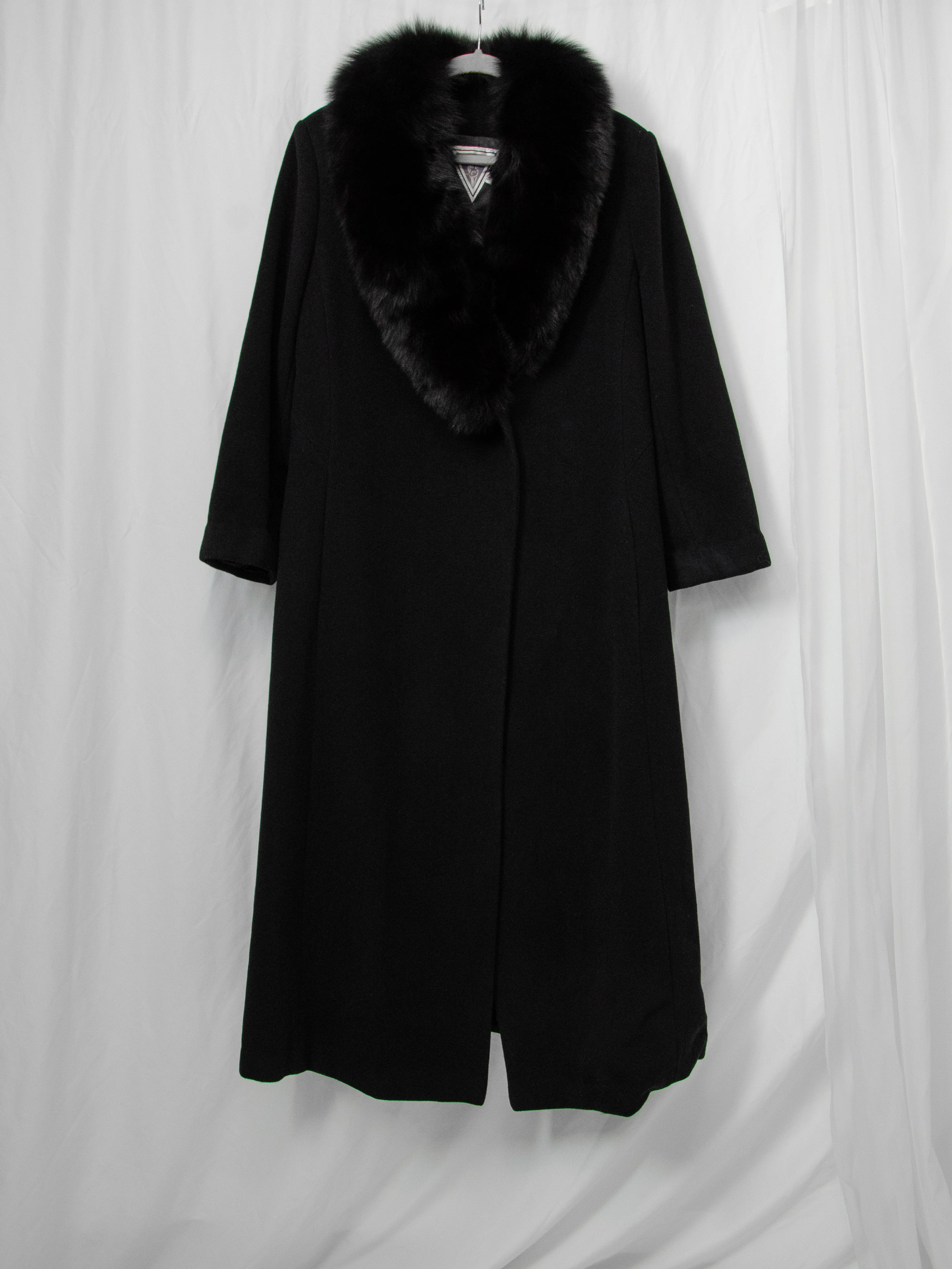 90s Black Wool Coat With Blue Fox Collar - Image 7