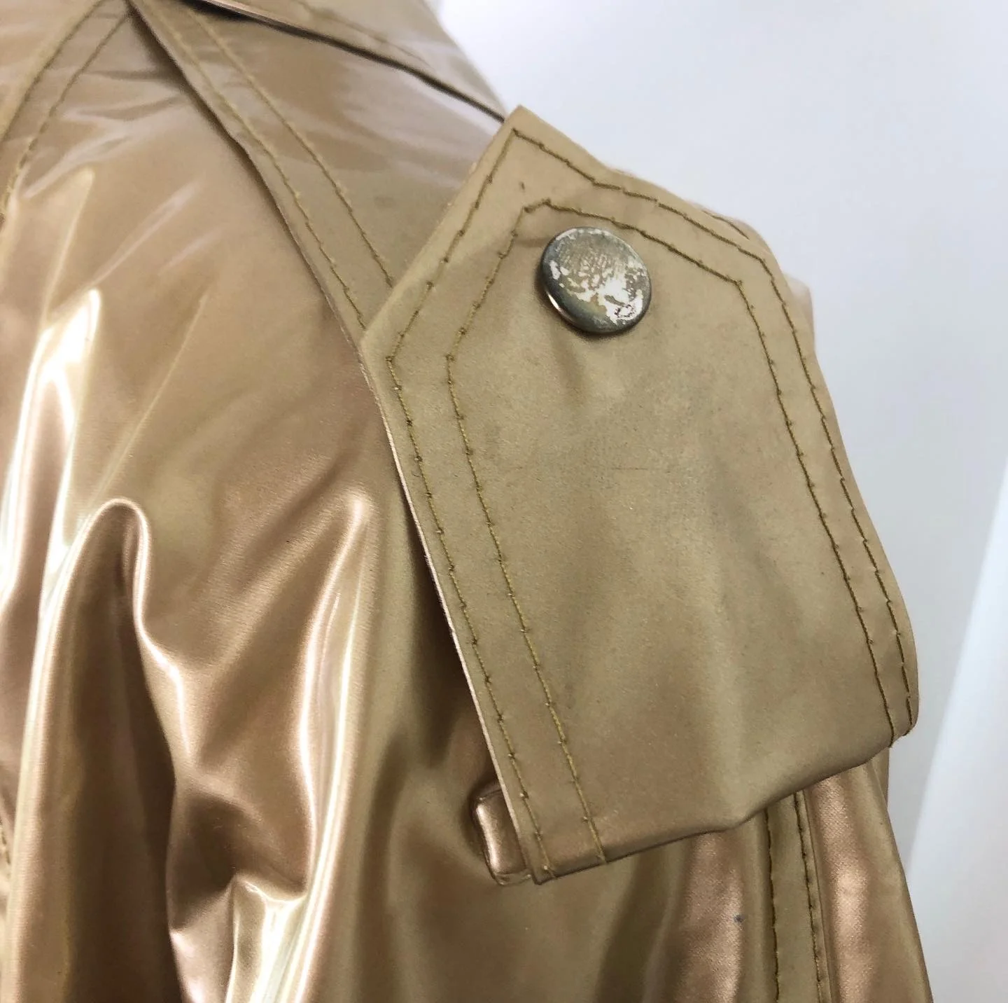 80s Crazy Cool Gold Metallic Raincoat By Razzle Dazzle - Image 6