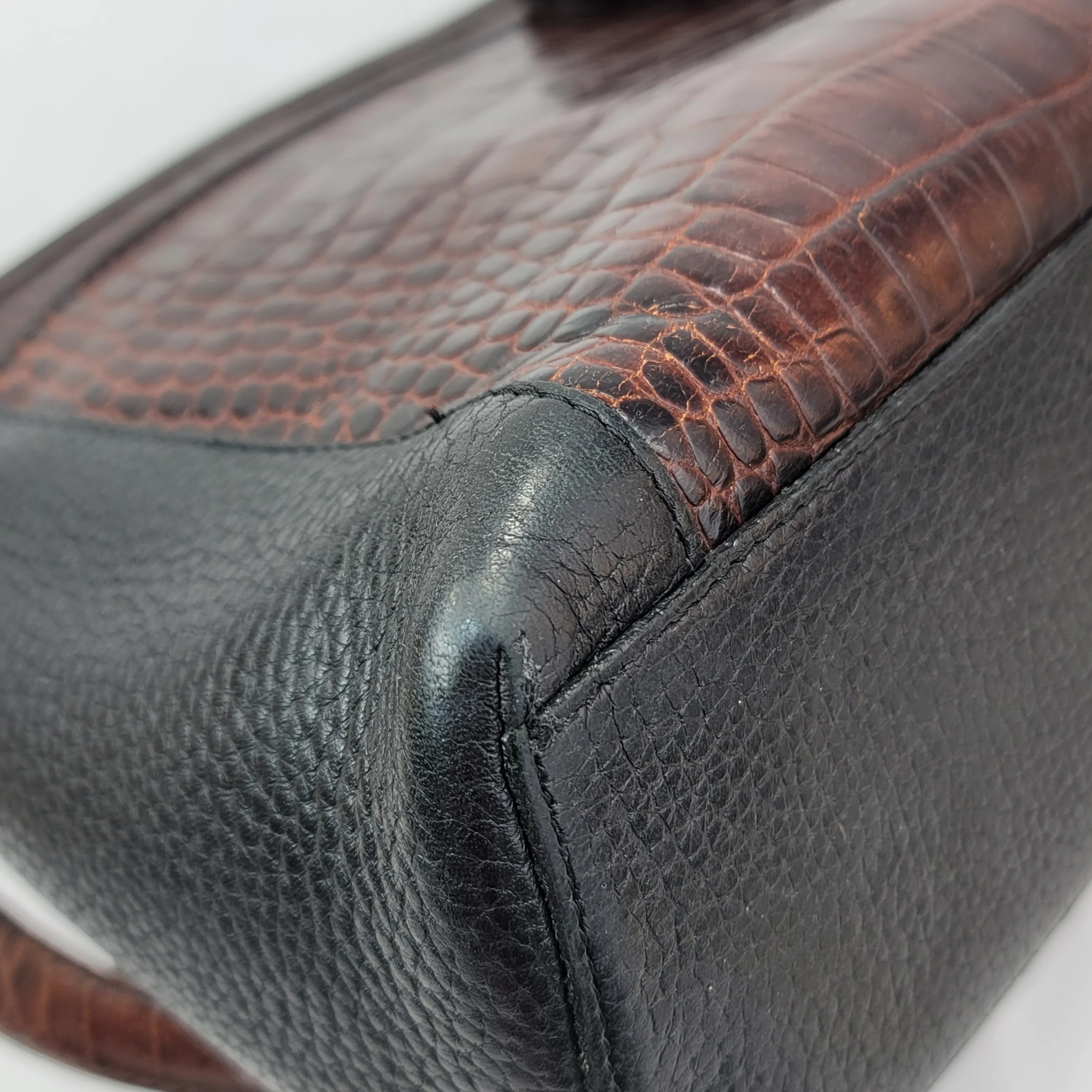 90s Croc Embossed Pebbled Black Brown Leather Bag By Brighton - Image 13