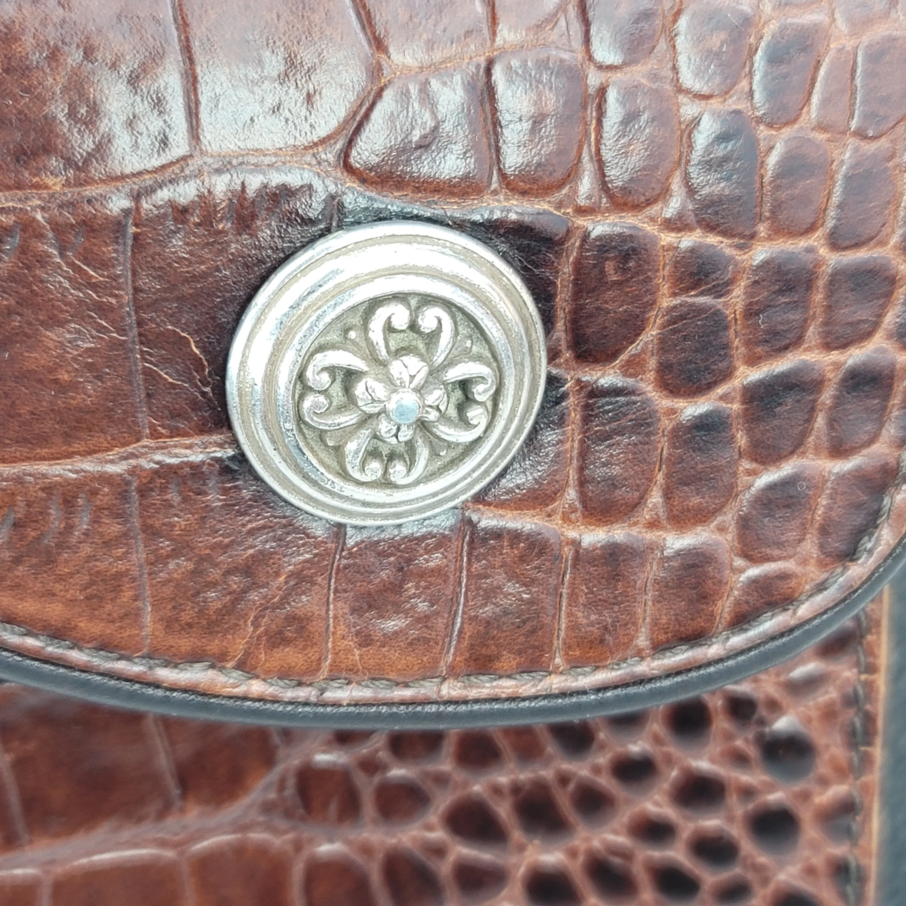 90s Croc Embossed Pebbled Black Brown Leather Bag By Brighton - Image 18