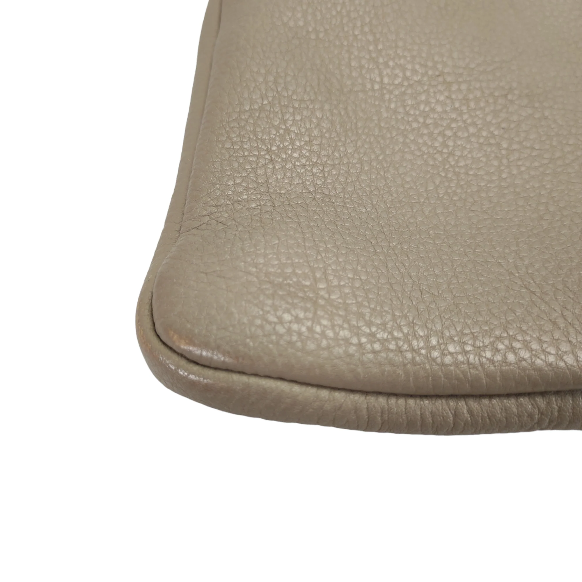 90s Crossbody Purse Taupe Pebbled Leather Minimalist by  Sharif - Image 9