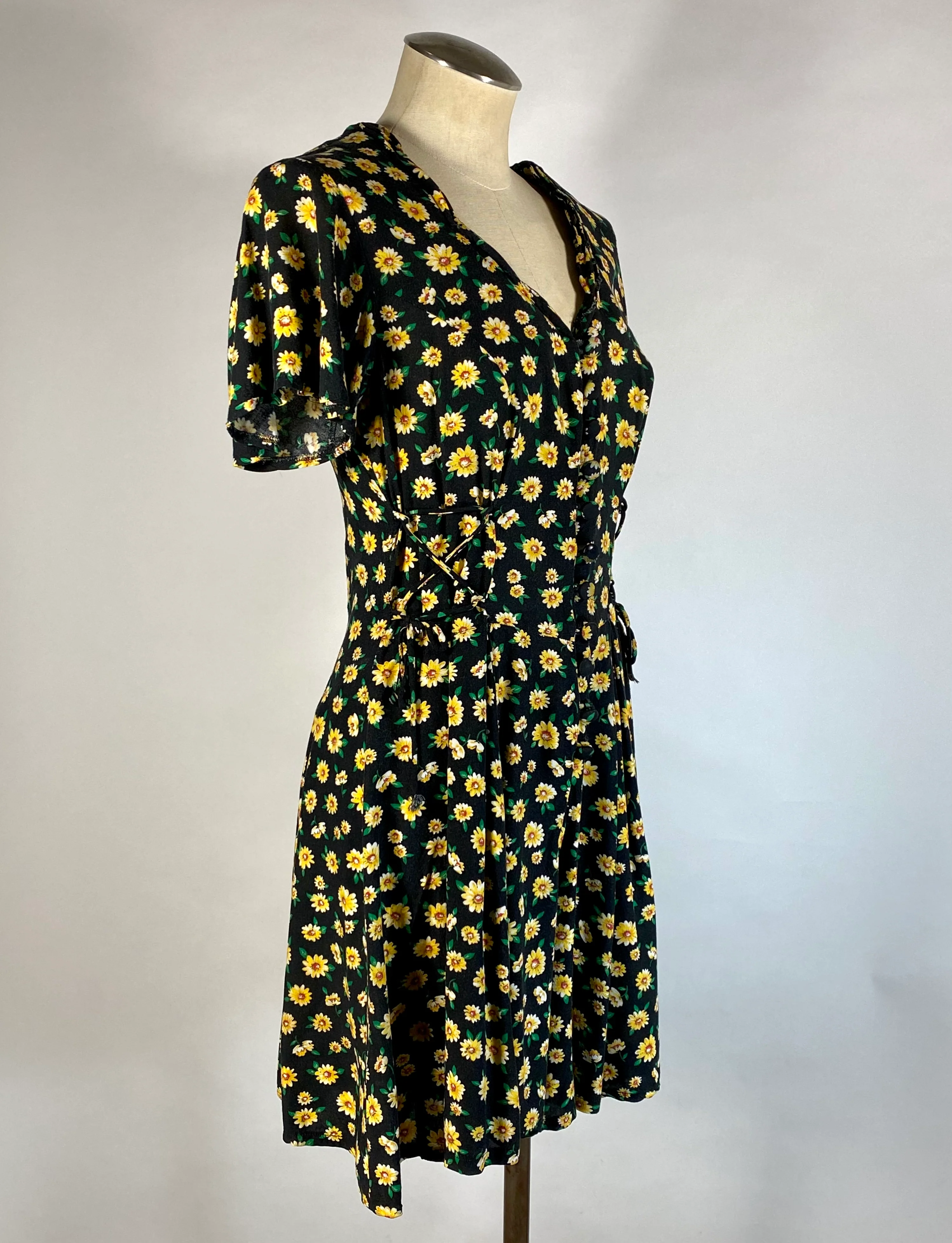 90s Daisy Print Black Lt Wt Rayon Romper With Lacing By Westport Ltd - Image 8