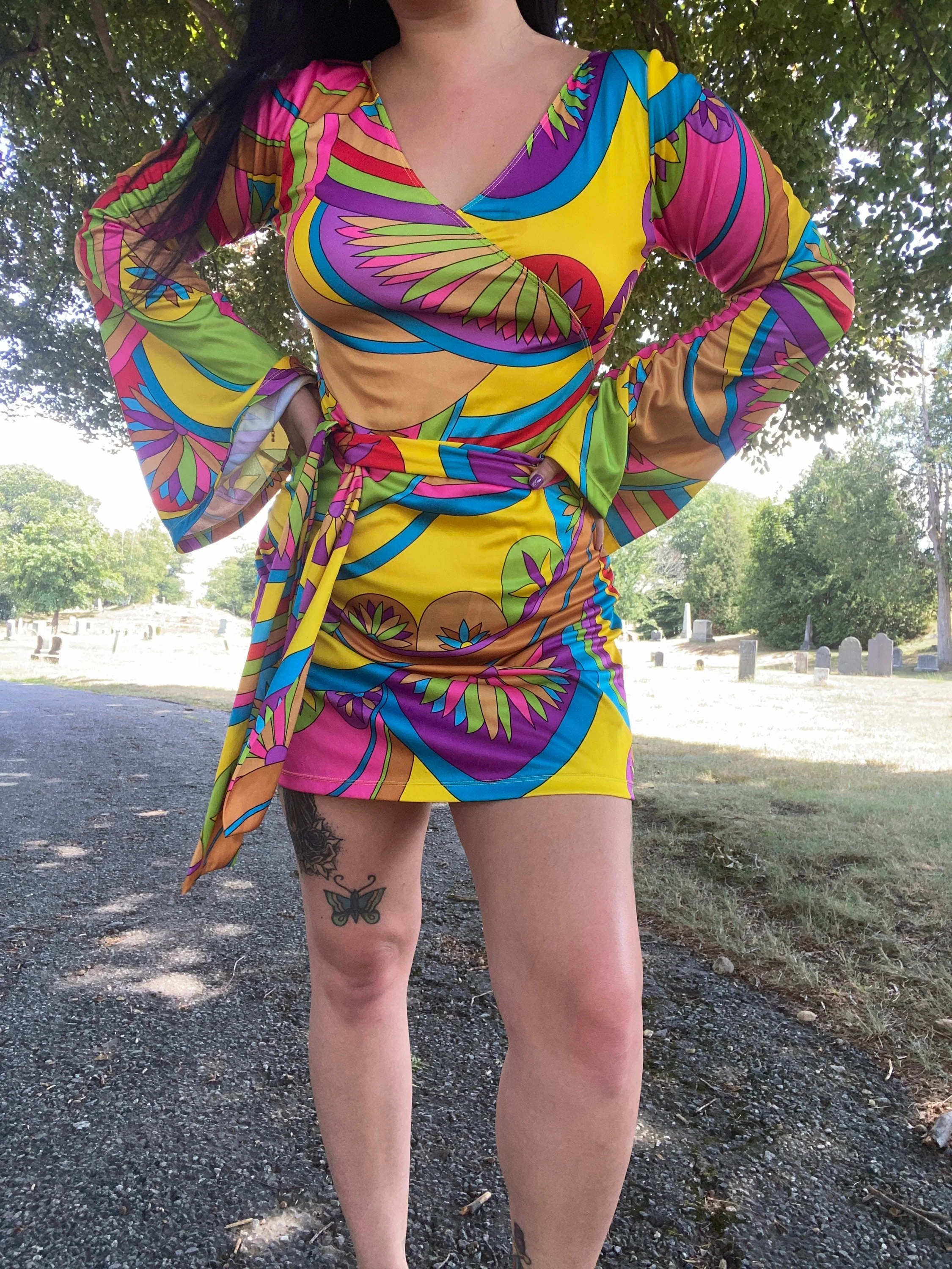 90s Does 60s 70s Psychedelic Flower Power Belted Mini Dress Size Small Medium - Image 3