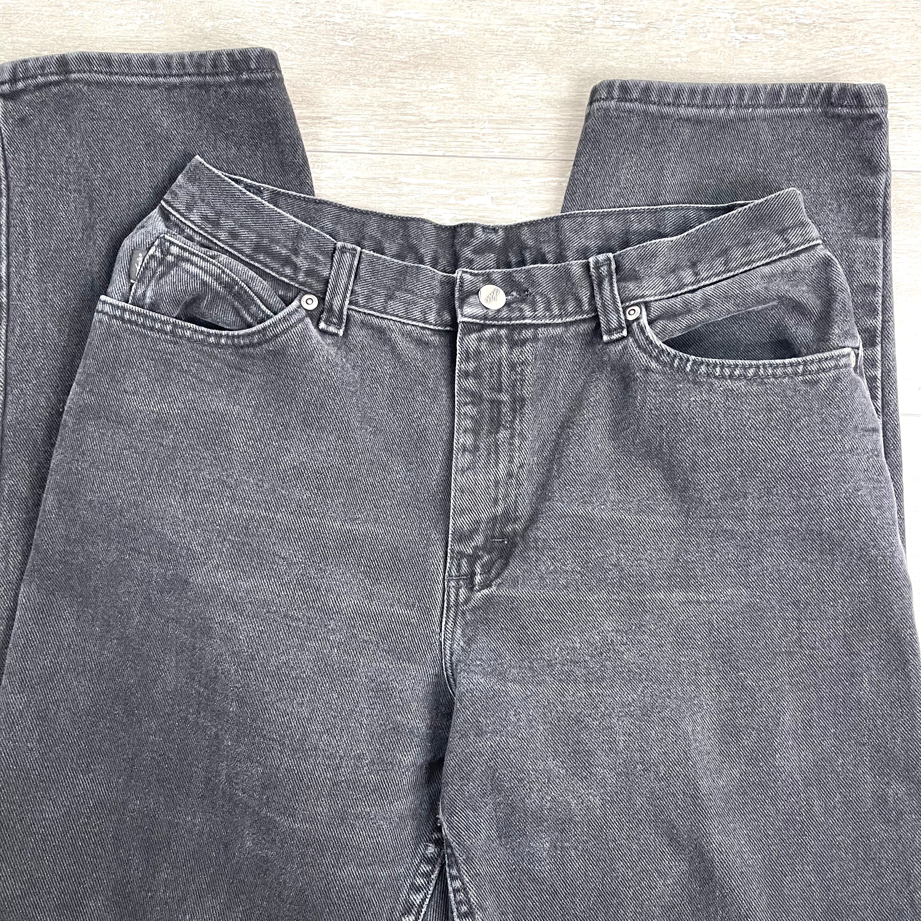 90s Faded Black Denim High Waist Tapered Leg Mom Jeans By Chic - Image 6