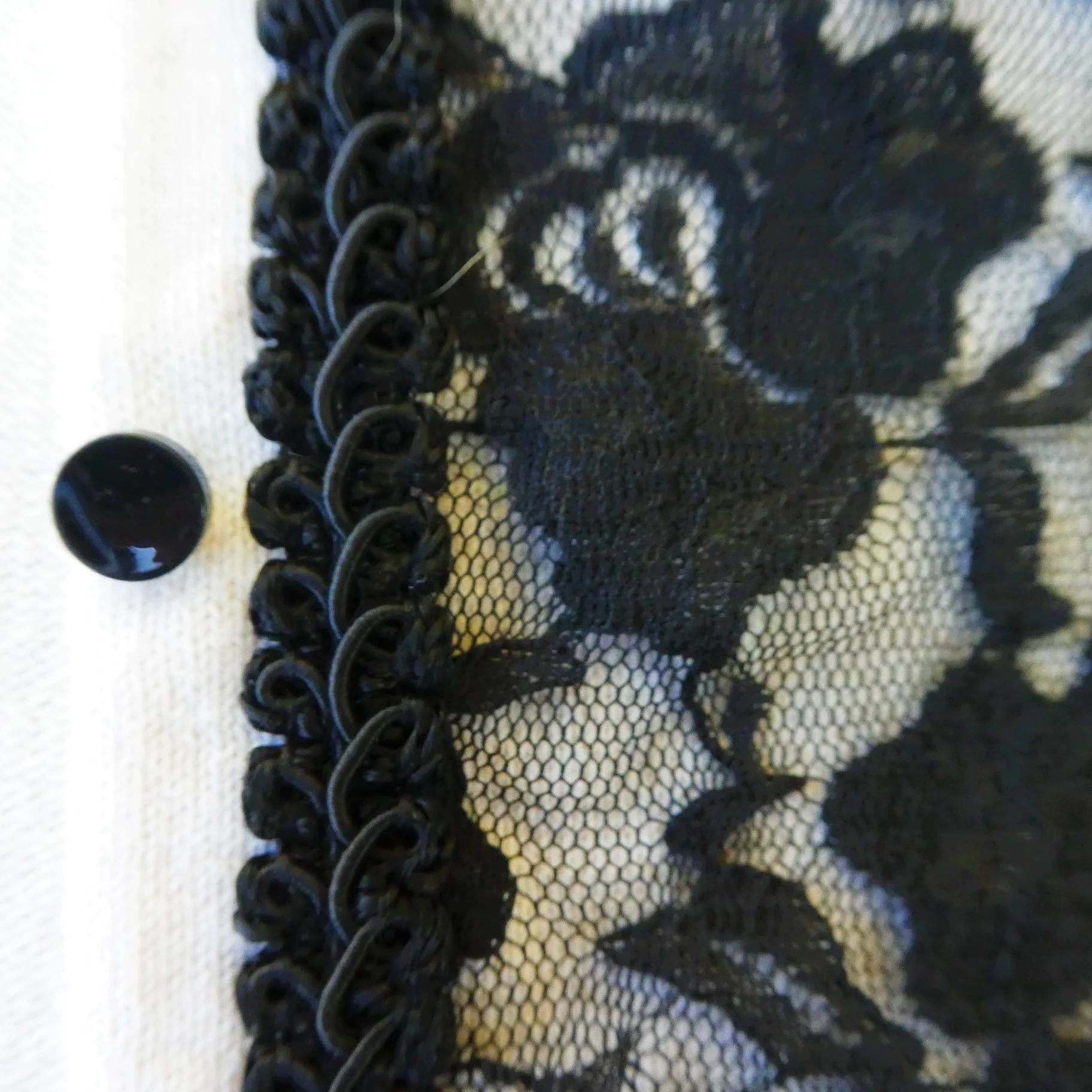 90s Floral Black Overlay Lace Ivory Knit Cardigan M By Odille - Image 5