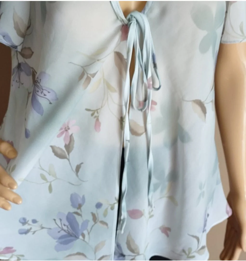 90's Floral Overlay Top by J&M Richards - Image 3
