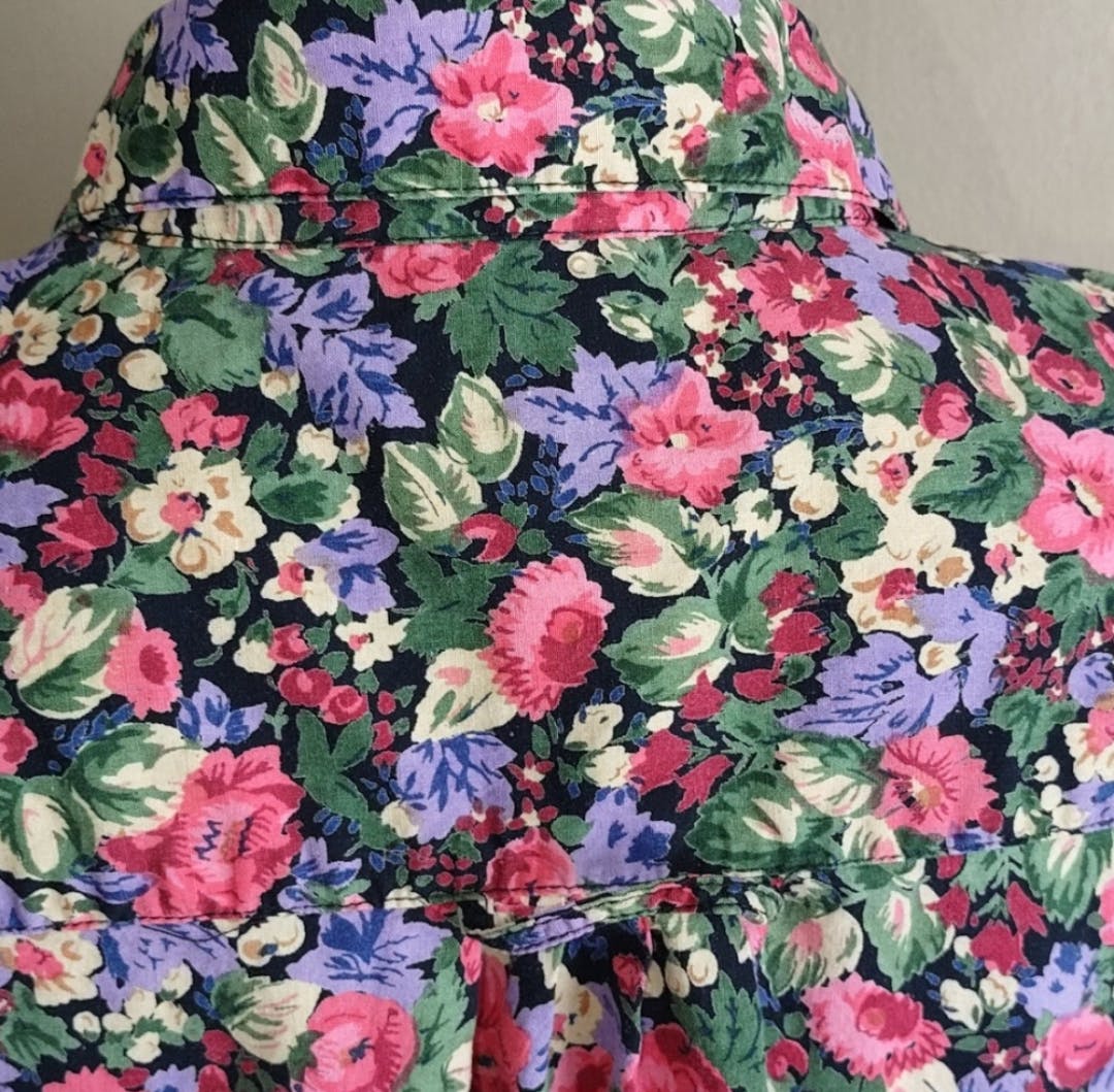 90's Floral Puff Sleeve Top by At Last Basics - Image 5