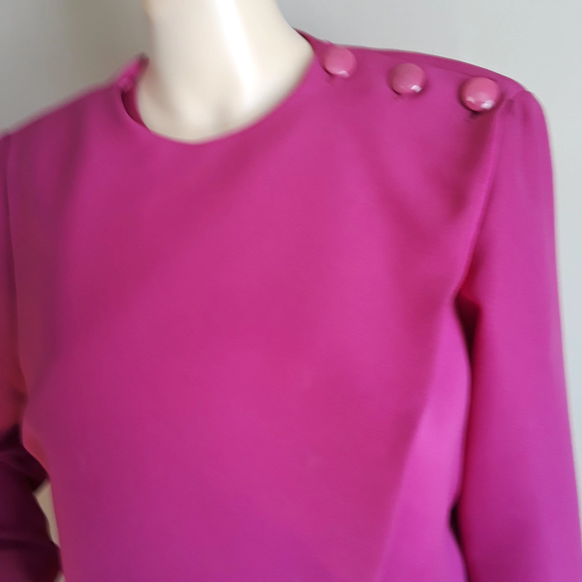 90's Tulip Front Fuchsia Blouse - Image 3