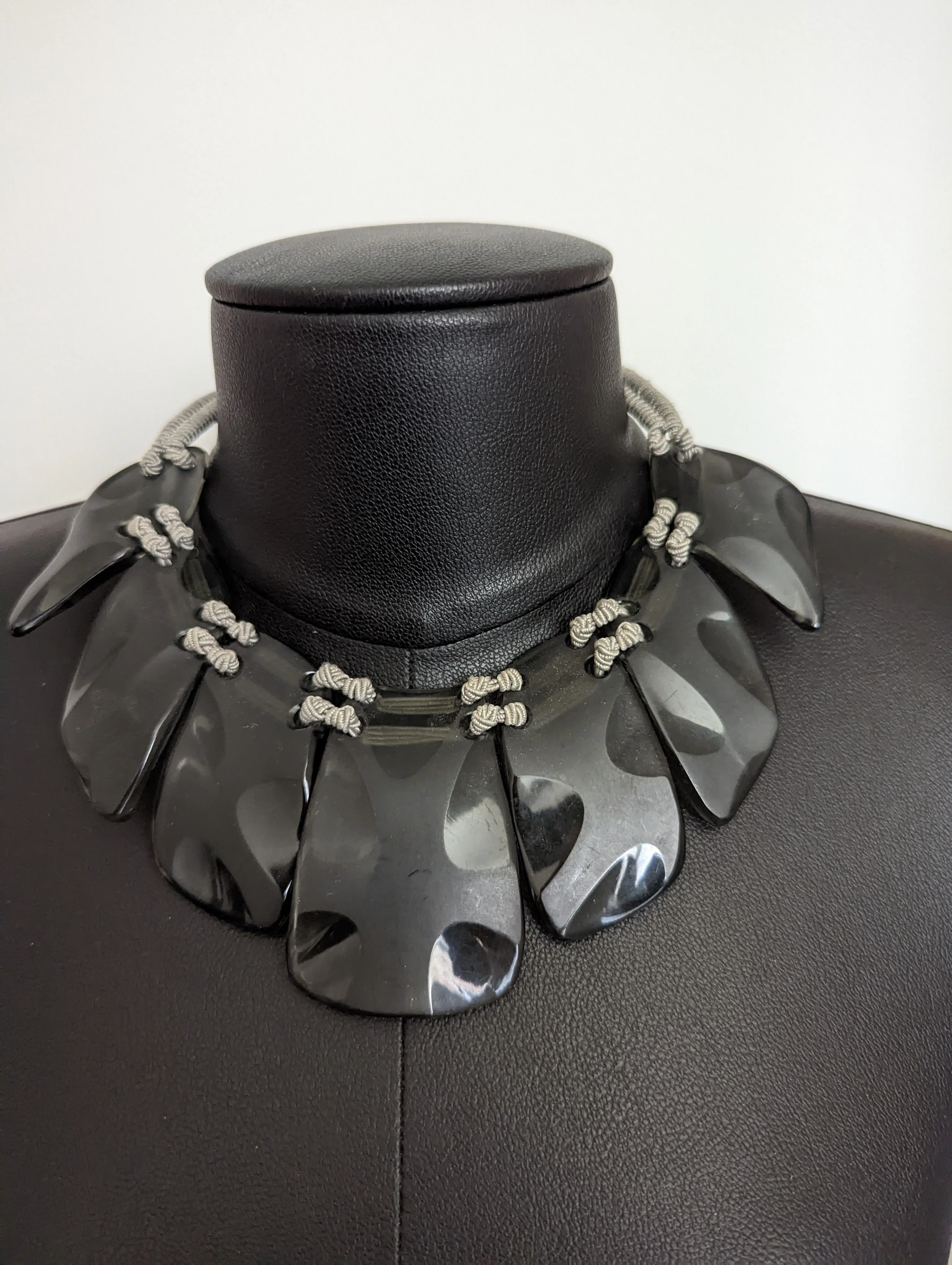 90s Geometric Collar Necklace - Image 10