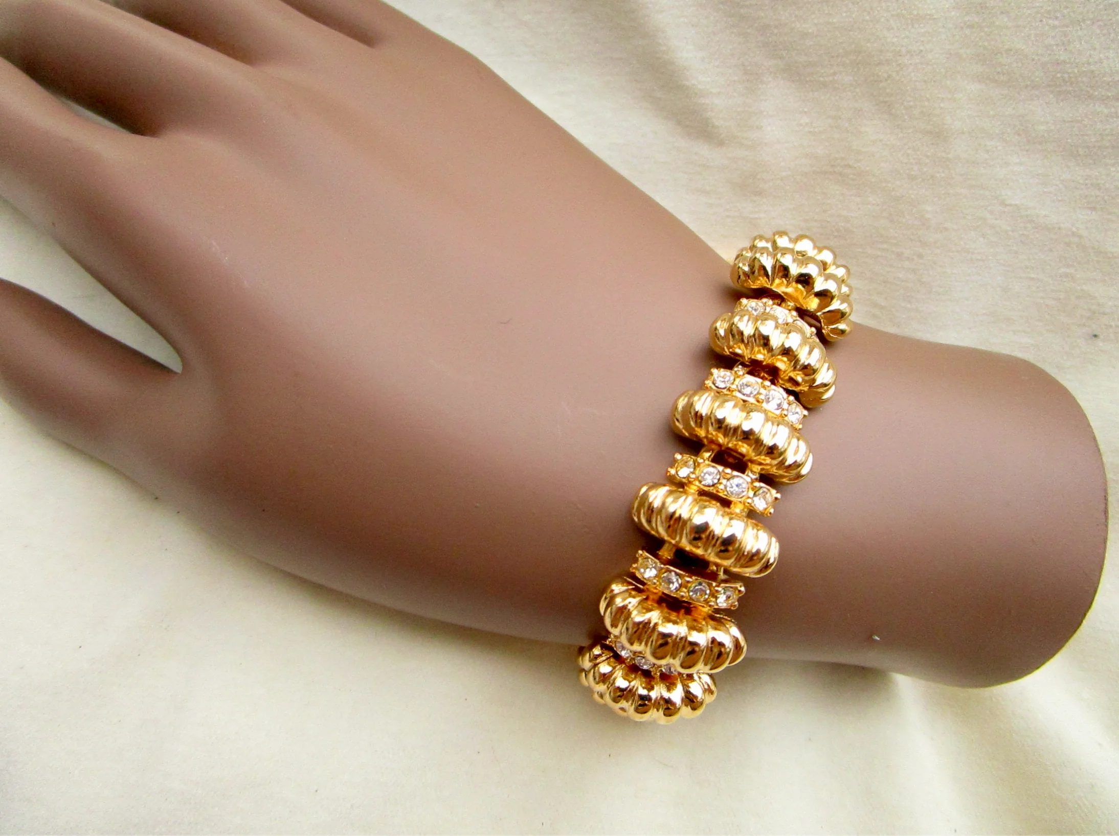90s Gold Repro Jackie Kennedy Bracelet 60s Style By Jbk / Camrose & Kross - Image 4