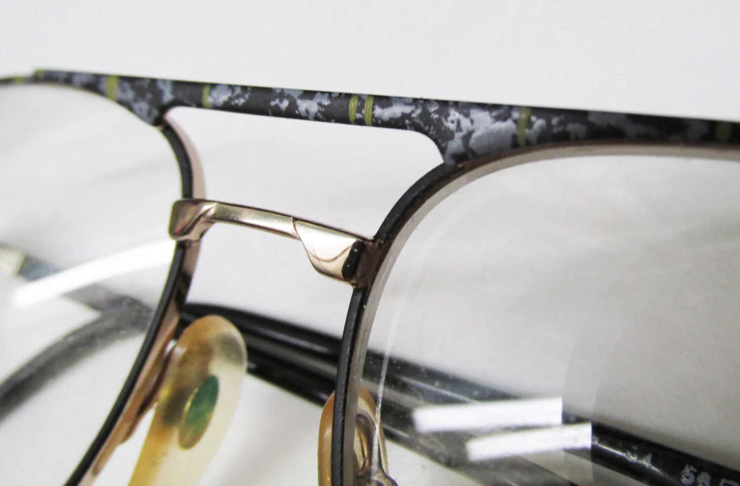 90s Italian Aviator Frames with Gray and Green Flecks and Spring Arm Hinge - Image 4