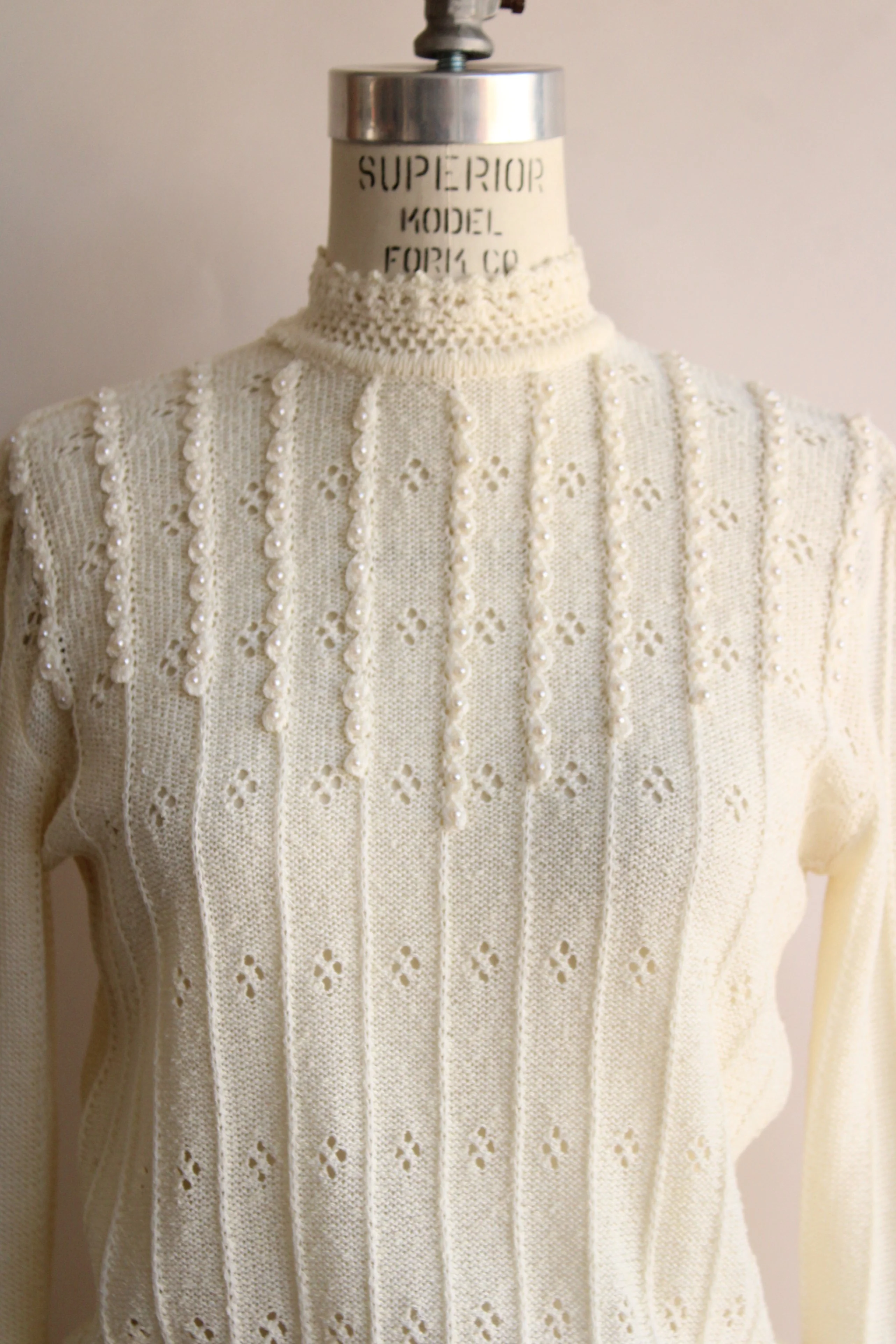 90s Ivory Mockneck Sweater With Keyhle Neckline By Mariea Kim - Image 3
