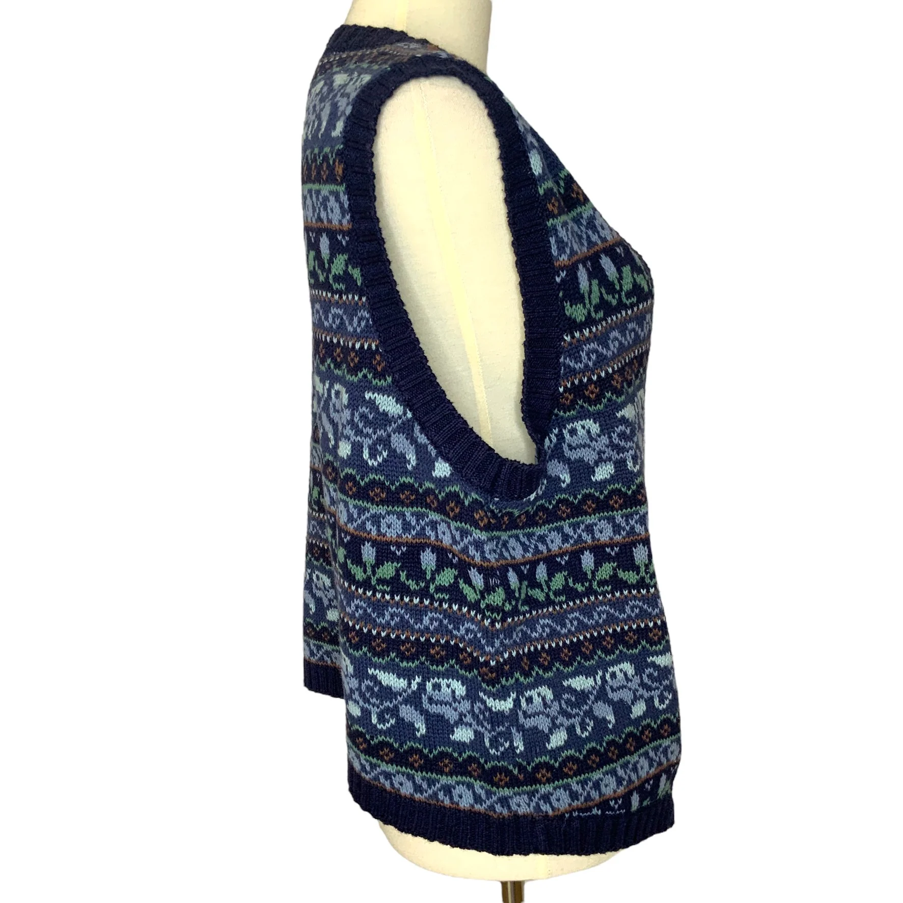 90s Knit Floral Blue Waistcoat Sweater Vest By Erika Classics Clothing Co. - Image 7