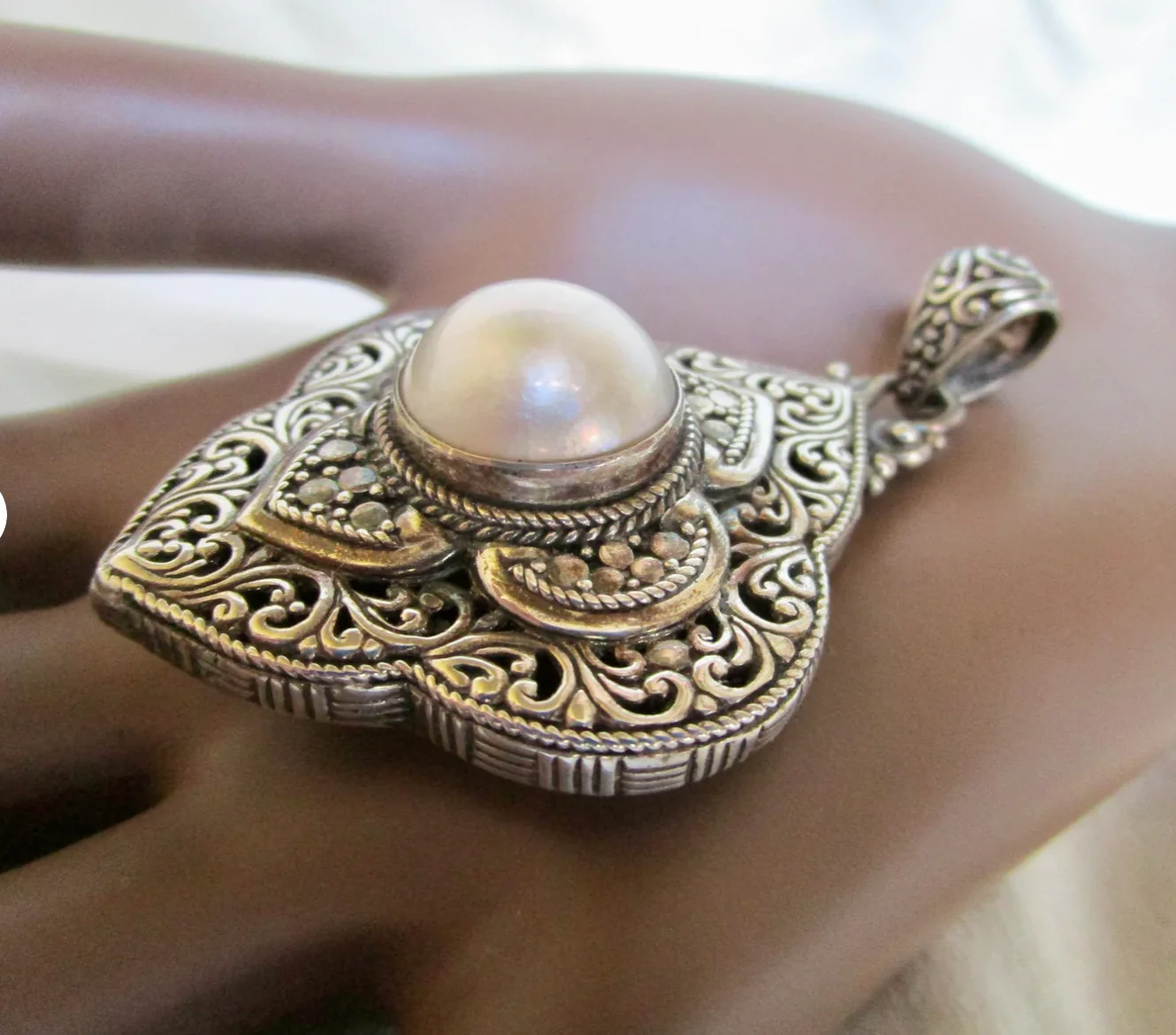 90s Large Bali Silver Pendant With Mabe Pearl Center By Sarda - Image 4