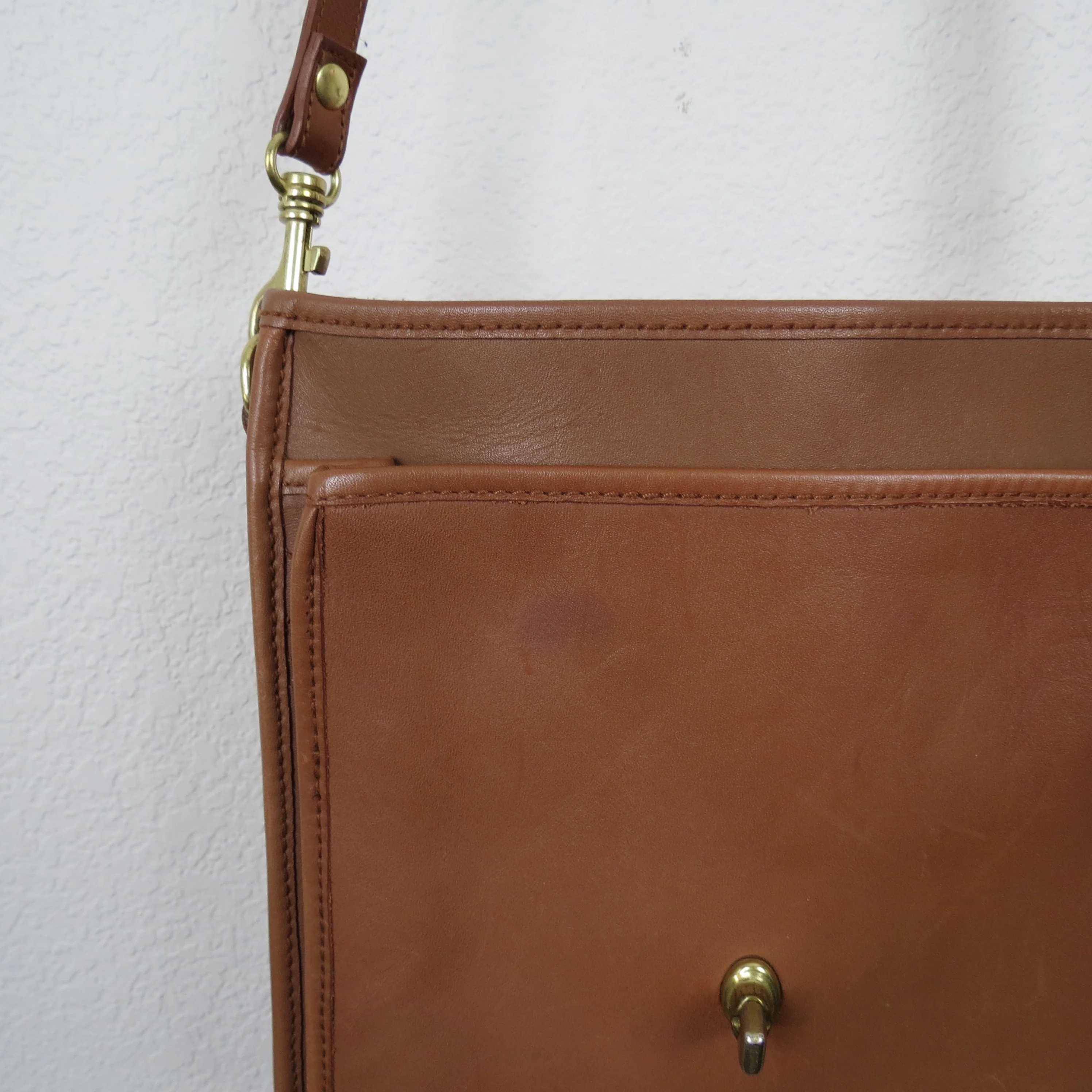 90s Leather Crossbody Handbag Saddlebag Coach Style By Hunt Club - Image 6