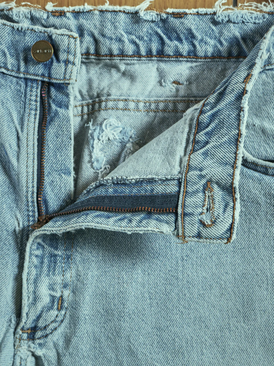 90s Light Wash Distressed Jeans - 38x32 By Carhartt - Image 7