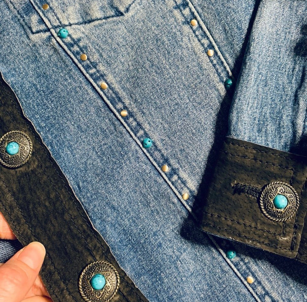90s Light Wash Suede Trim Embroidered Denim Jacket By Diane Gilman - Image 8