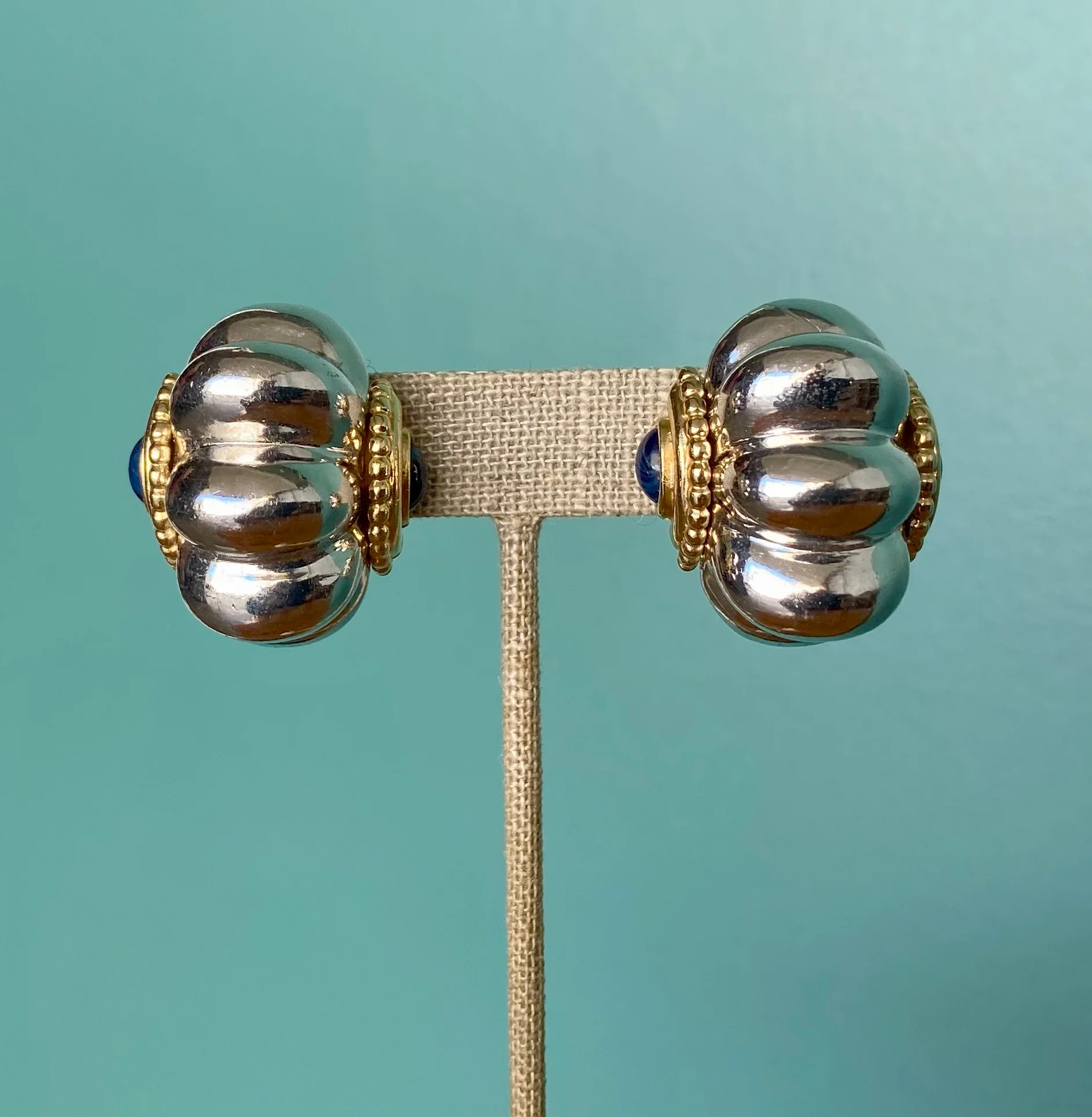90s Mixed Metal Arch  Big Statement Earring - Image 4