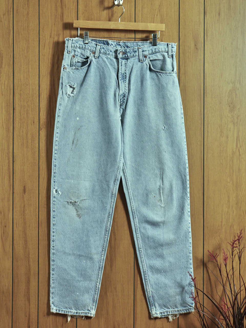 90s Orange Tab 550 Distressed Jeans - 36x32 By Levi's - Image 2