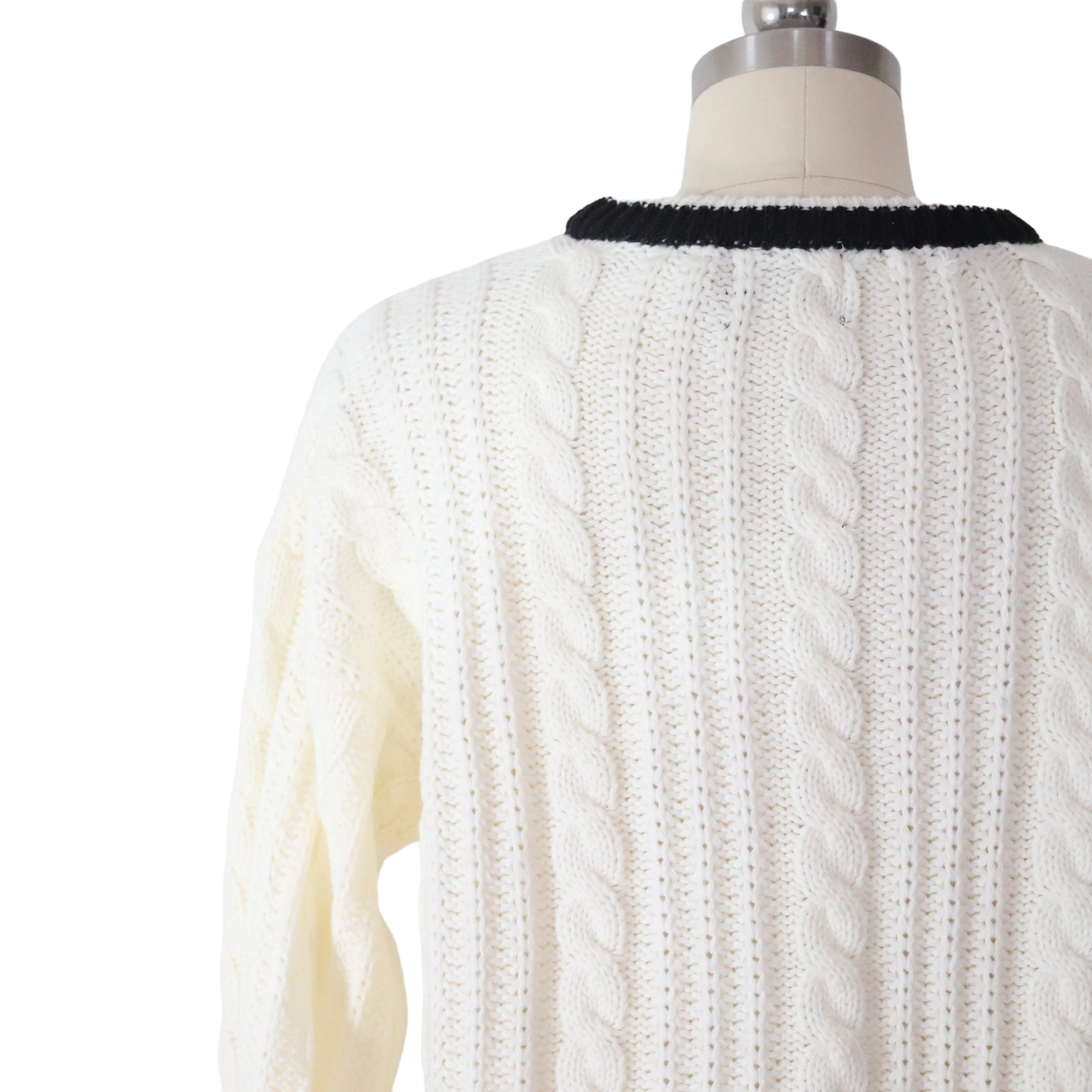 90s Preppy Ivory Cable Knit Floral Accent Sweater By Smith Junction - Image 3