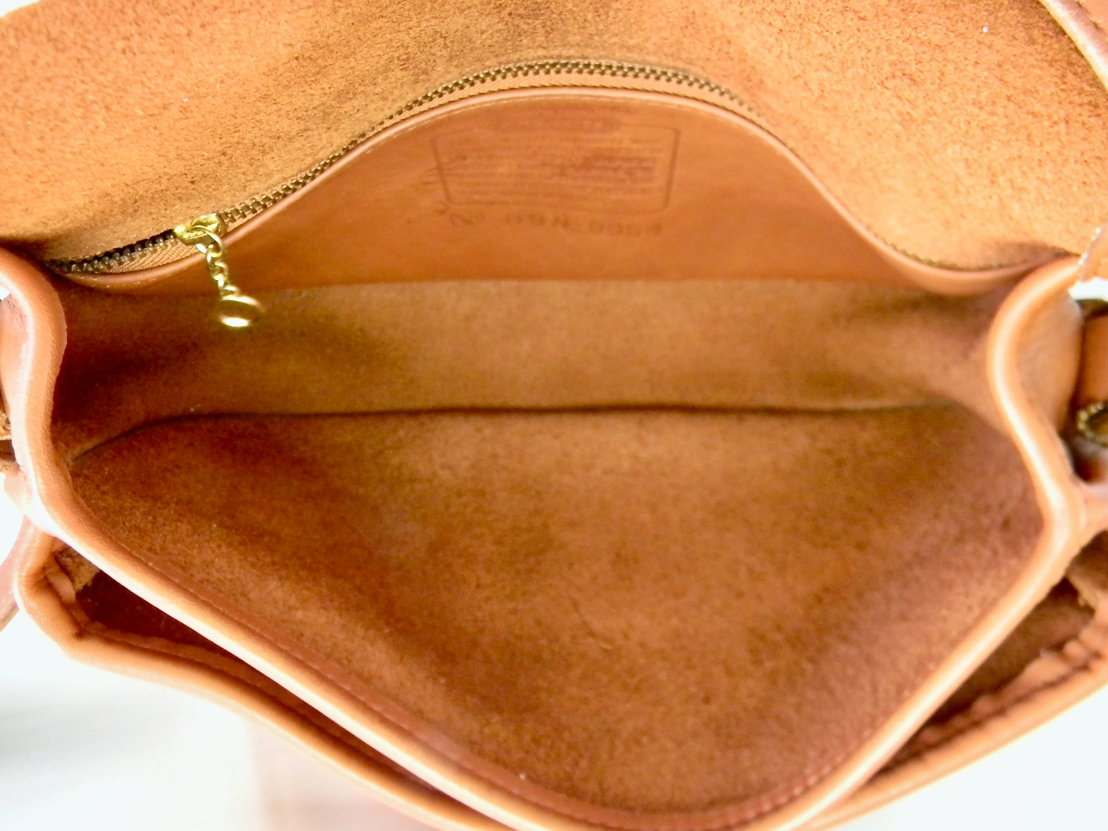 90s Refurbished 1999 British Tan Prairie Bag By Coach - Image 5