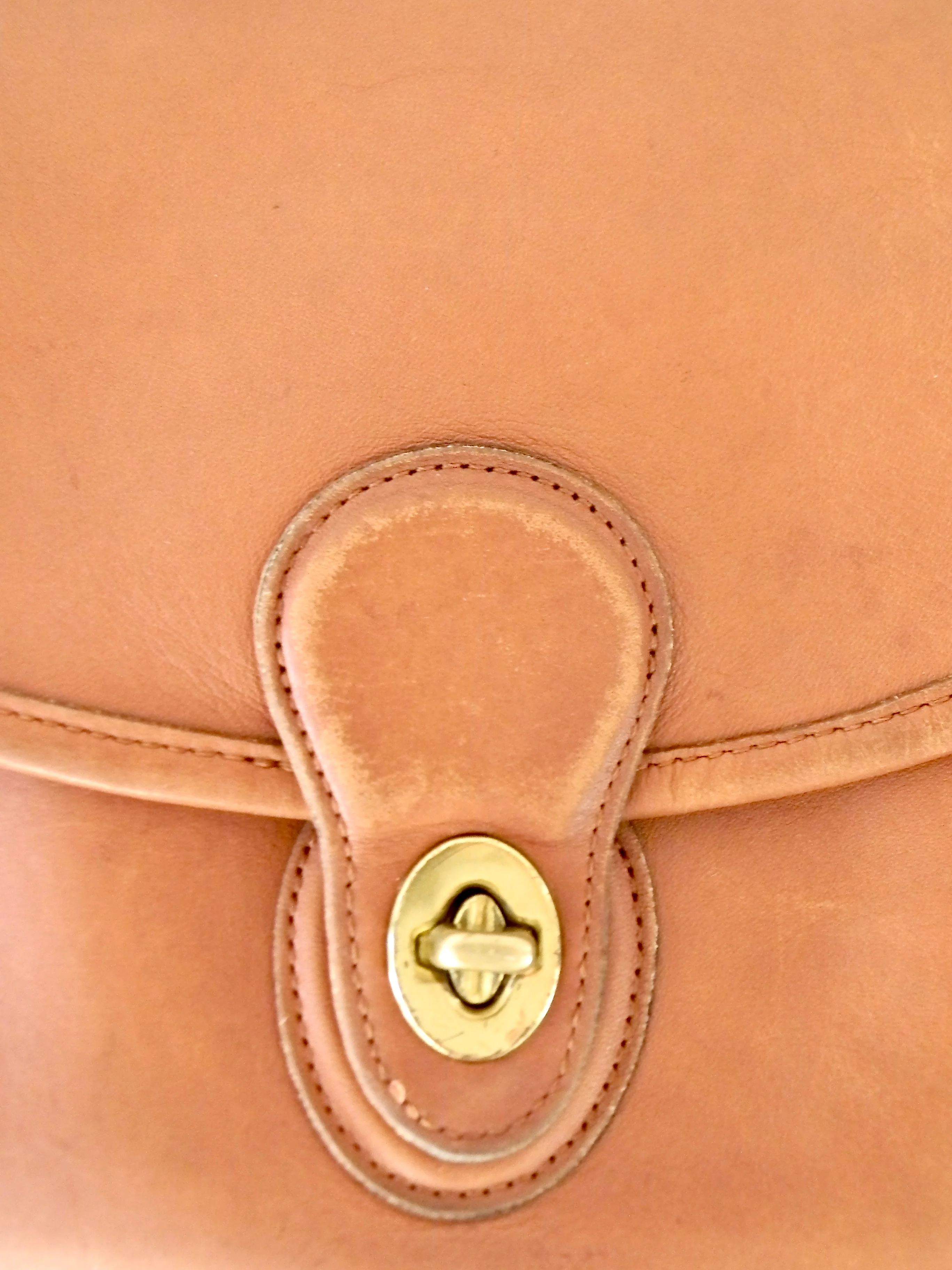 90s Refurbished 1999 British Tan Prairie Bag By Coach - Image 8