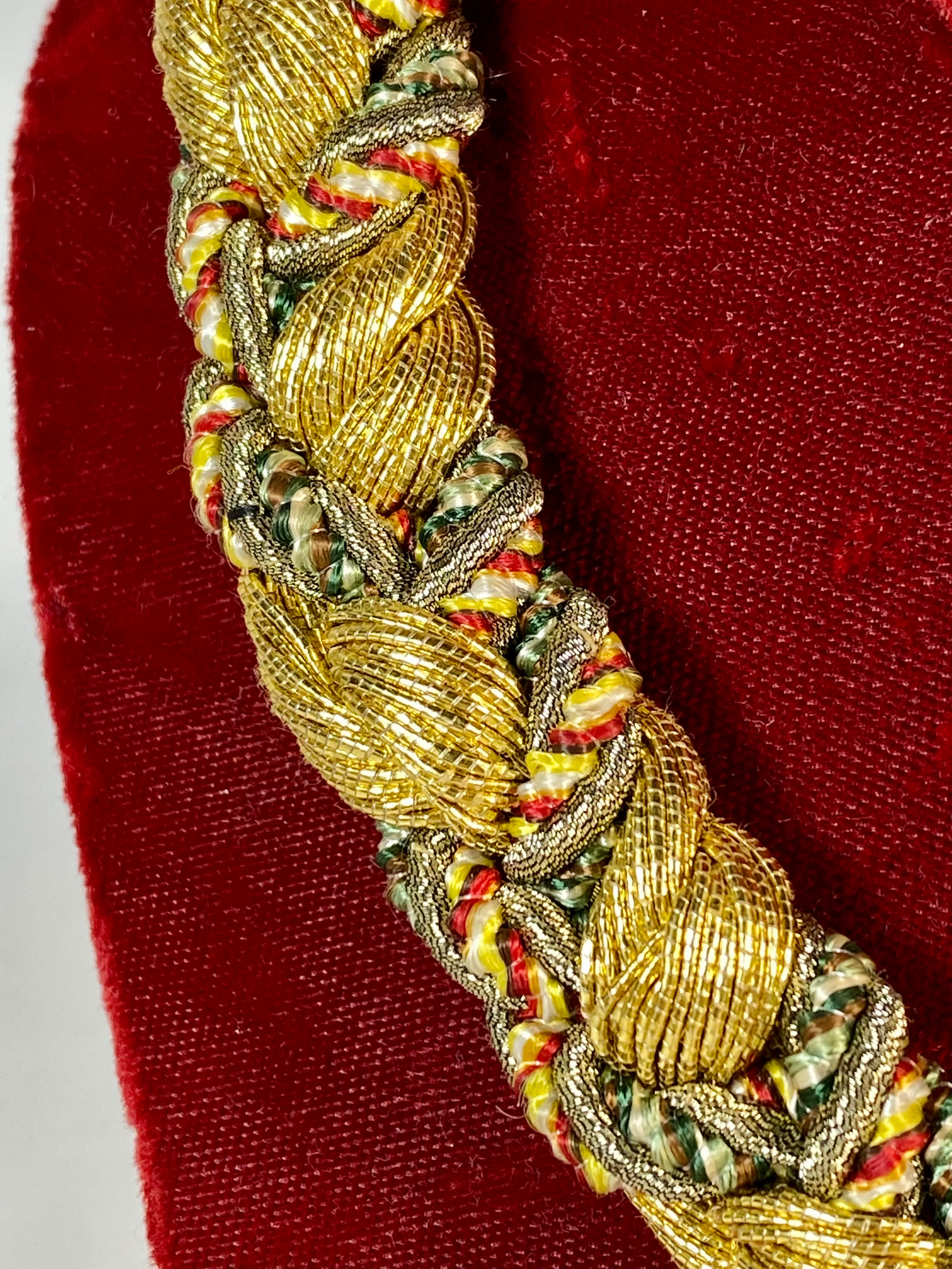 90s Renaissance Inspired Braided Ribbon Gold Necklace - Image 7