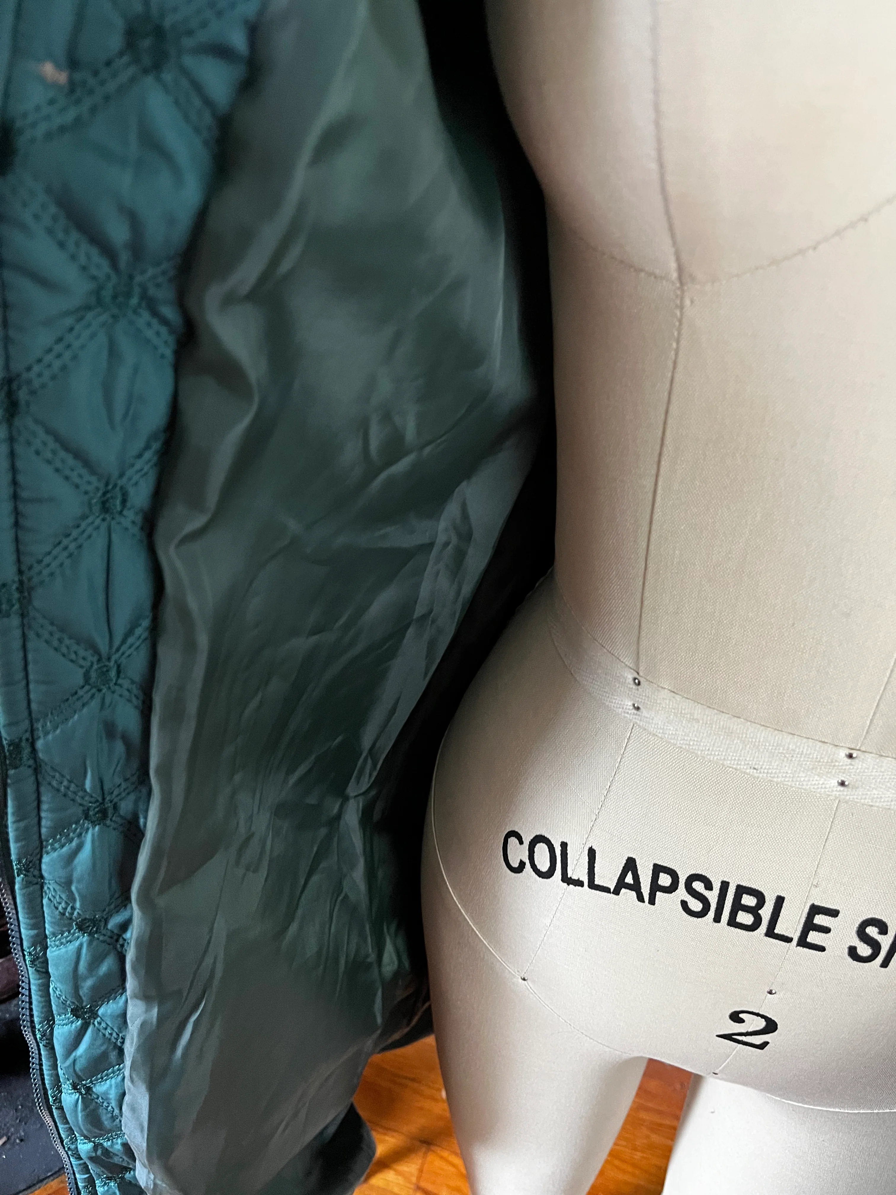 90s Ribbed Trim Quilted Puffer - Image 11