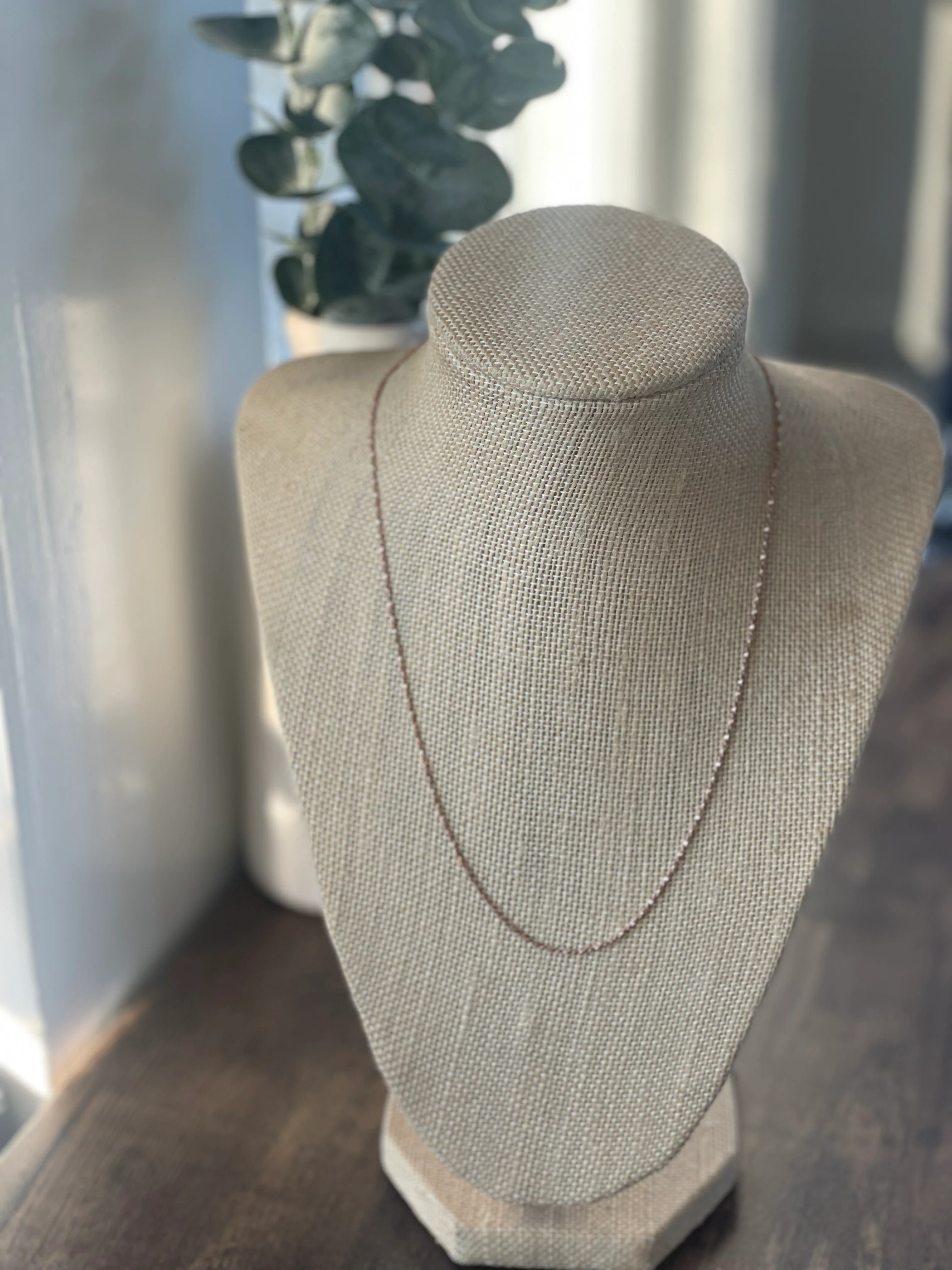 90s Rose Gold Thin Twisted Chain - Image 4