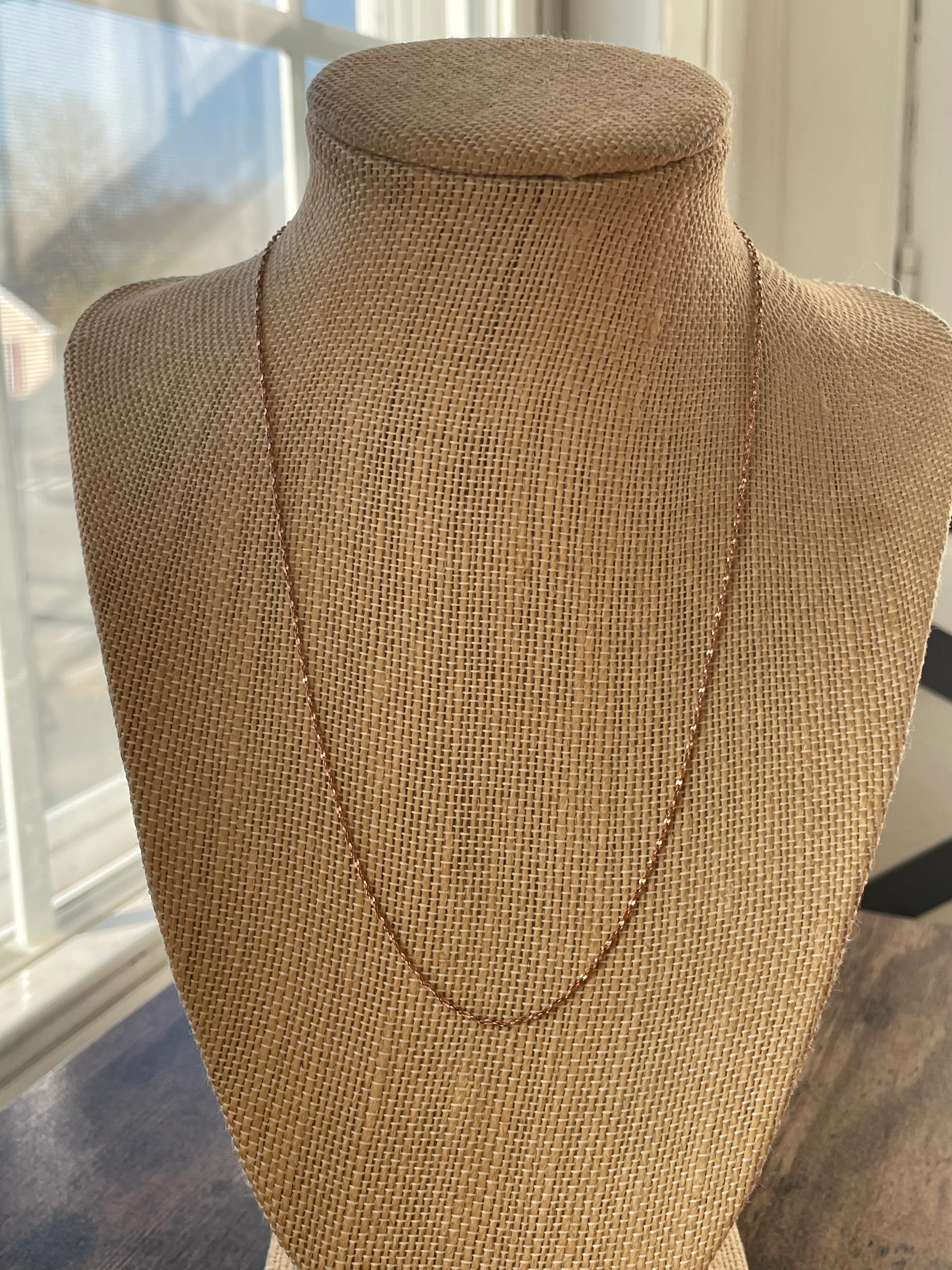 90s Rose Gold Thin Twisted Chain - Image 6