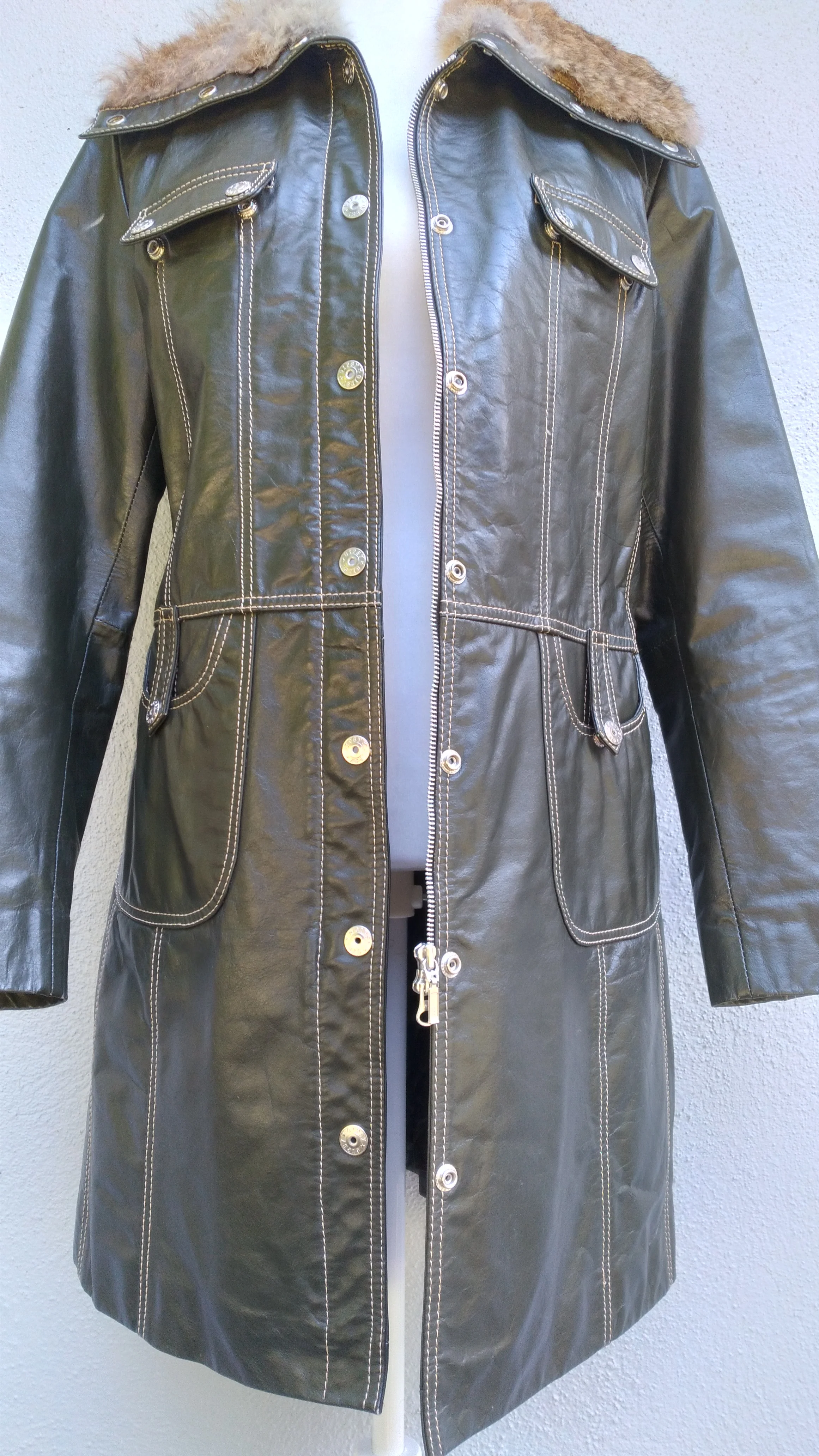 90s Shiny Faux Leather And Fur Trimmed Coat By Gipsy - Image 3