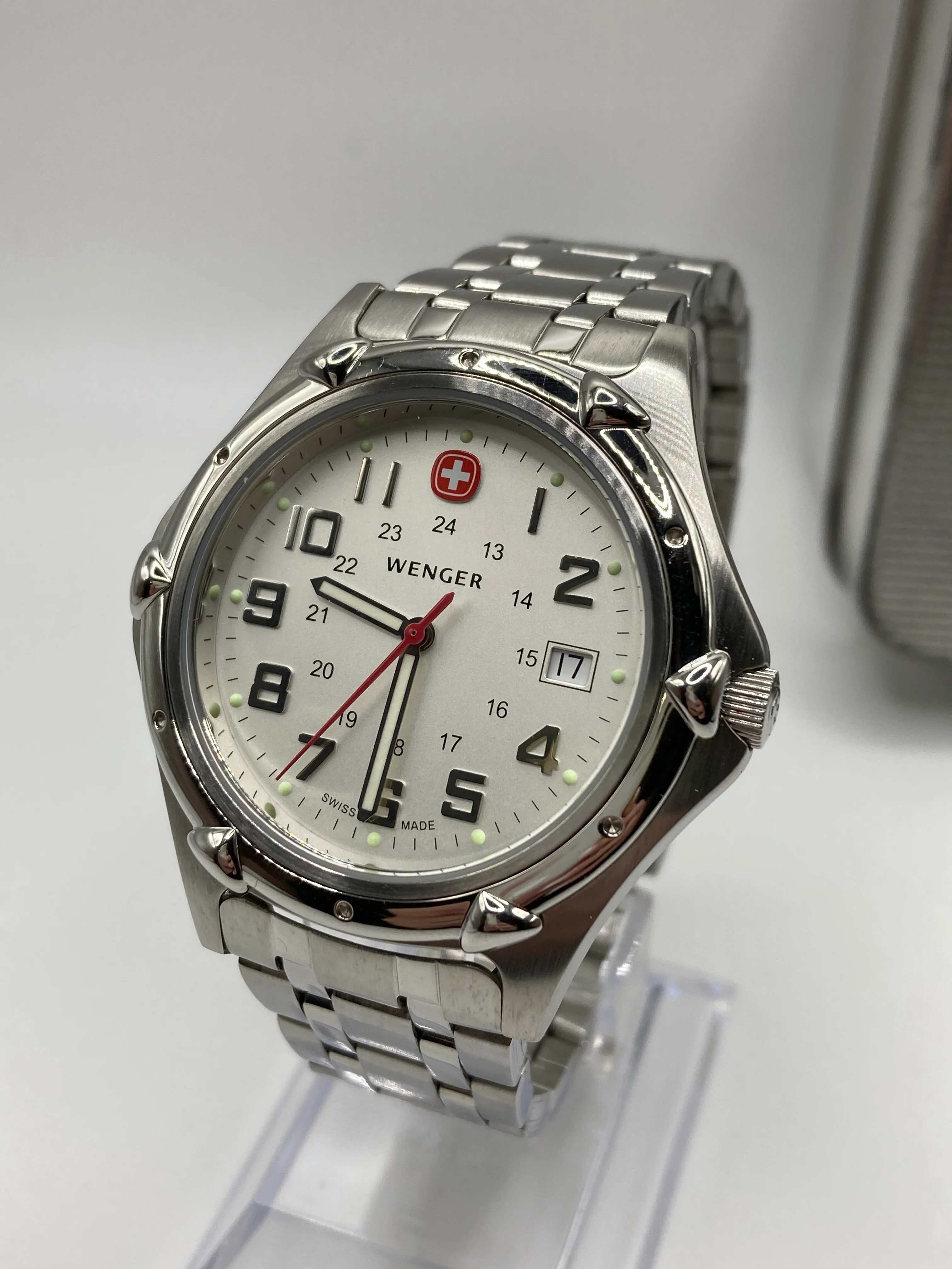 90s Swiss Made 7311x Lumi Date Dial Wrist Watch By Wenger - Image 2