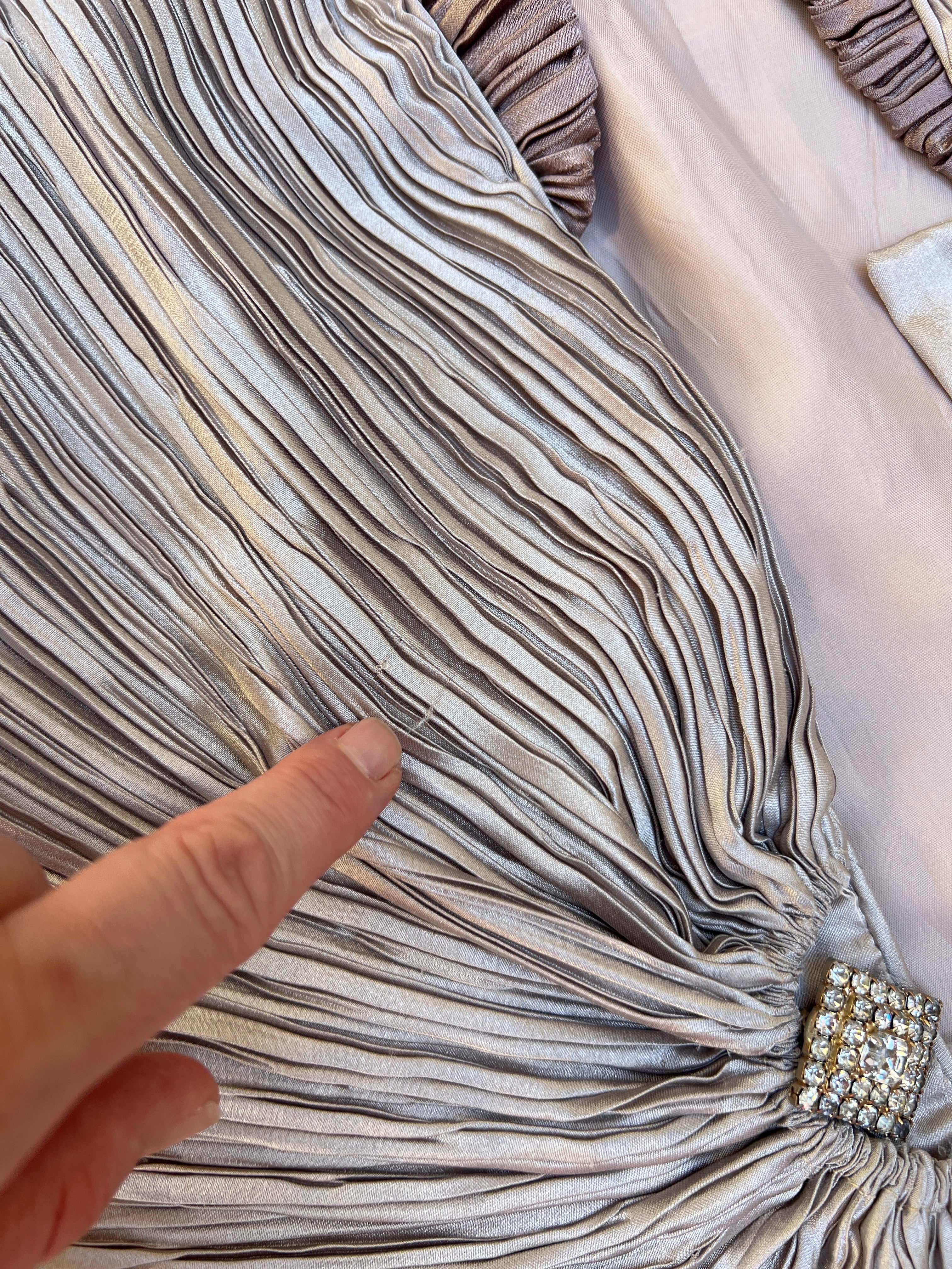 90s Taupe Cream Plisse Pleated Evening Skirt Suit By George F. Couture - Image 10
