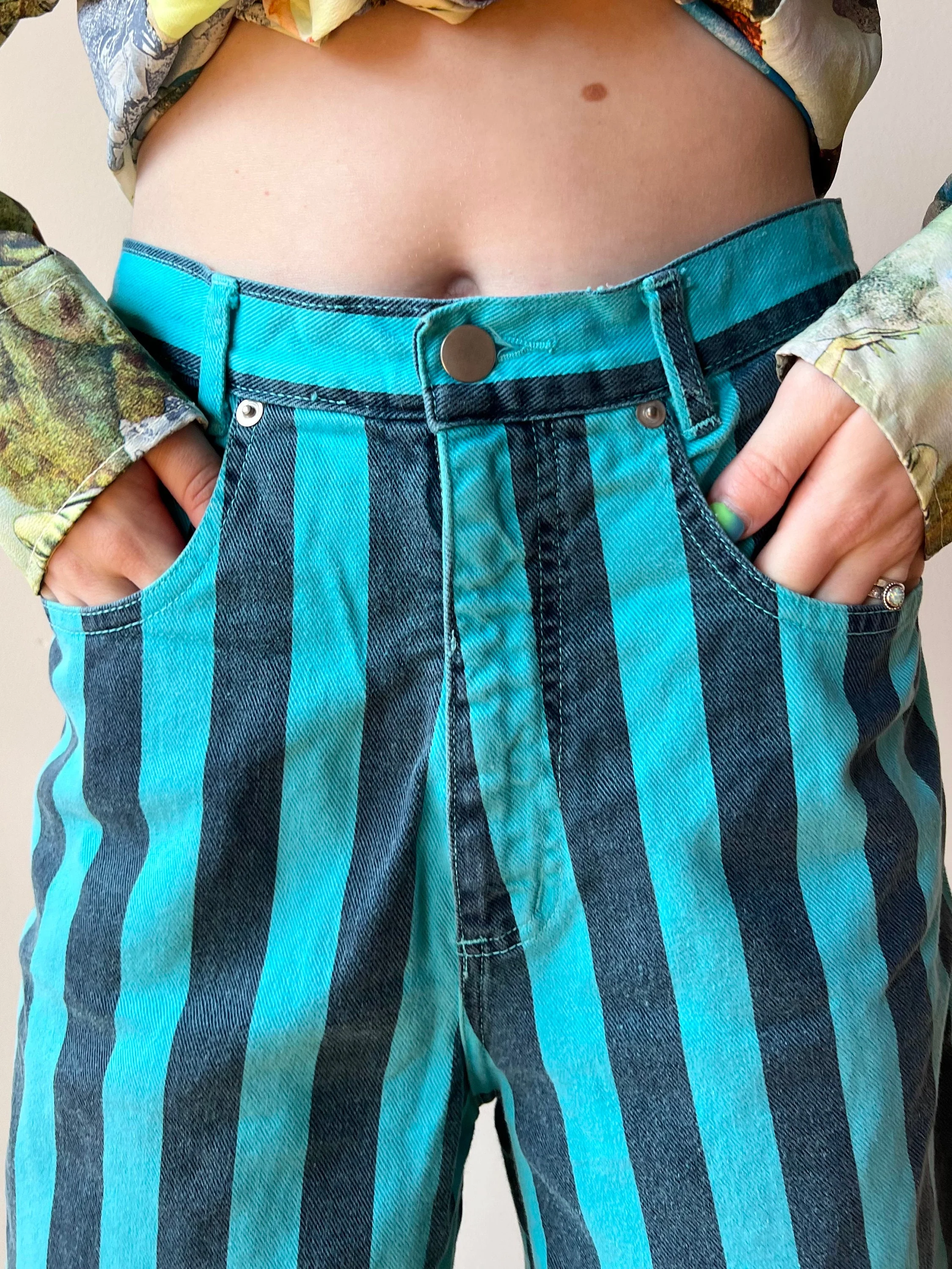 90s Turquoise Striped Cotton Bermuda Shorts - Image 4