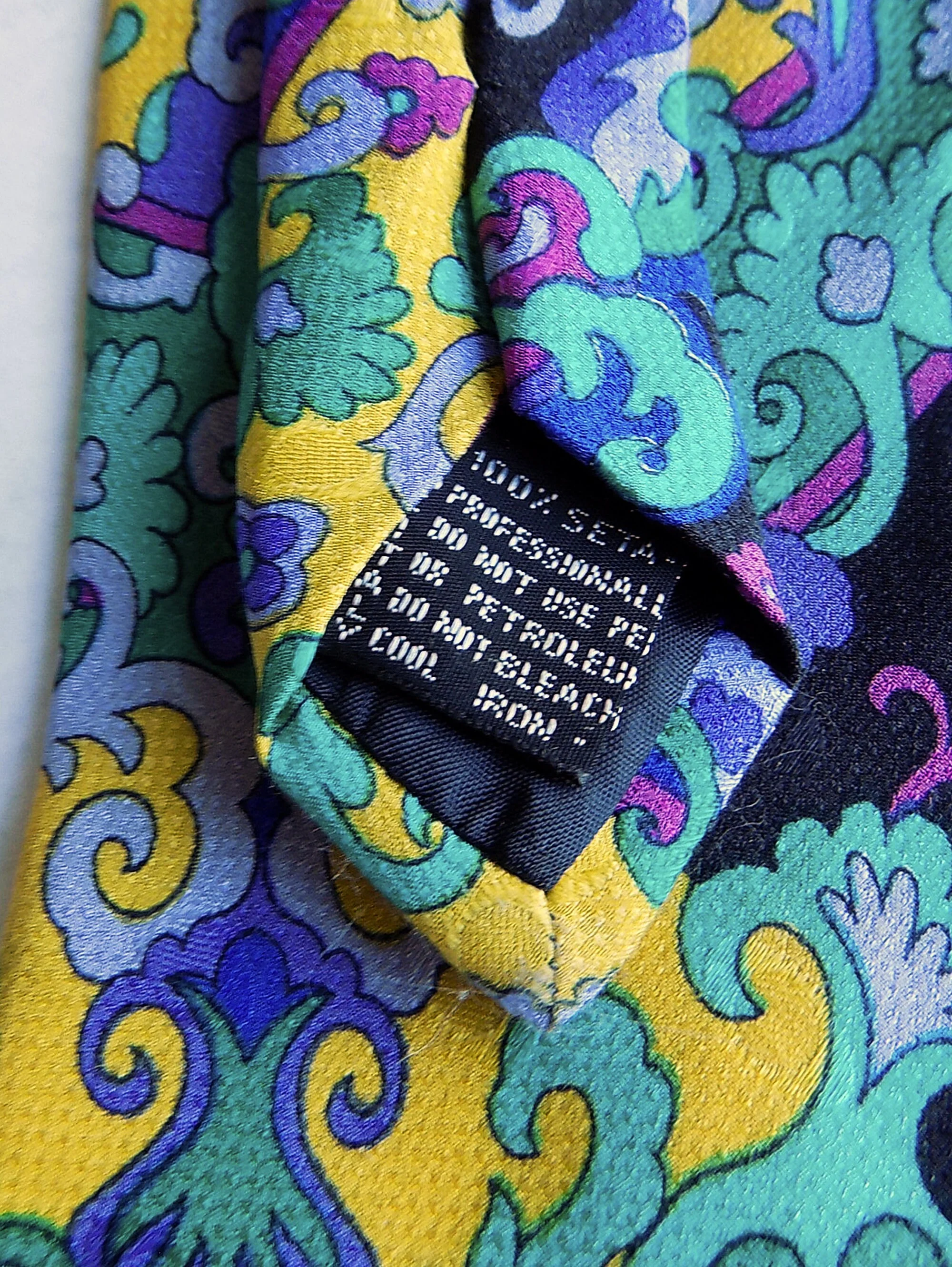 90s V 2 Versace Silk Necktie Redaquayellowpurple Black Blue Lavender One Small Snag by Versace - Image 4