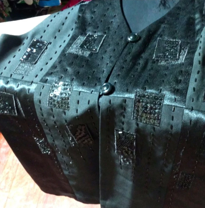 90s V-neck Embroidery And Beaded Formal Polyester Vest By Givoldi Couture New York - Image 4