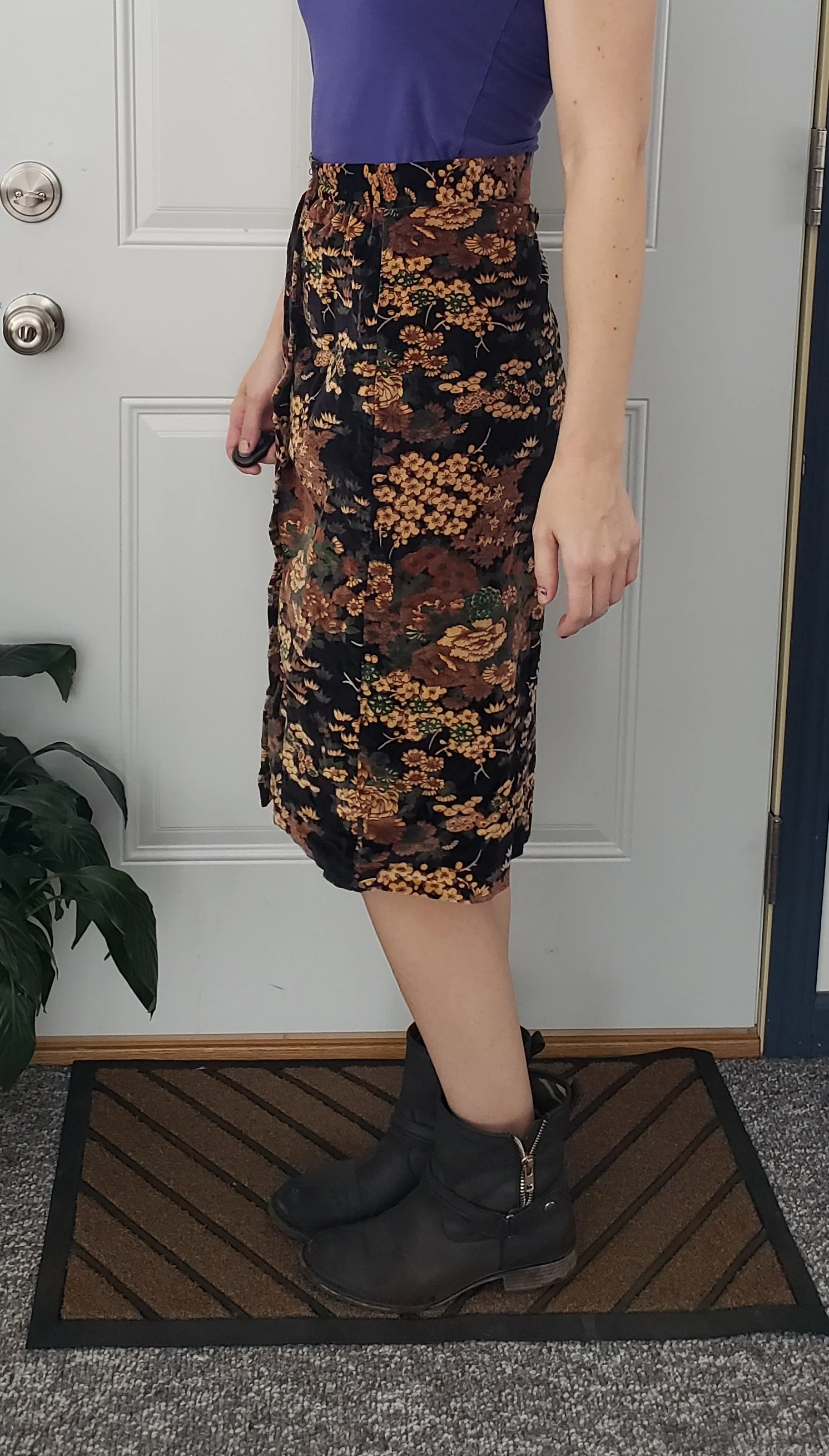 90s Velvet Fall Floral Skirt - Image 3