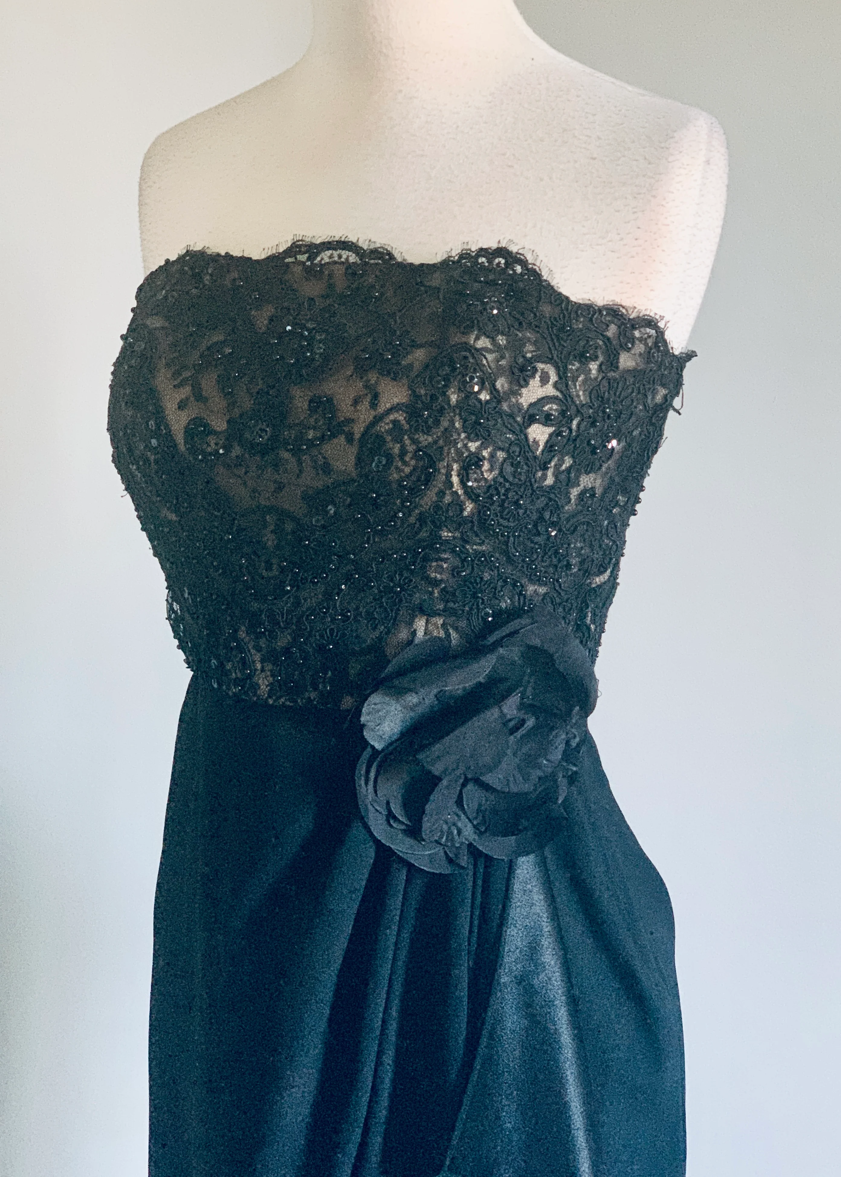 90s Victor Costa Black Strapless Evening Dress By Victor Costa - Image 9